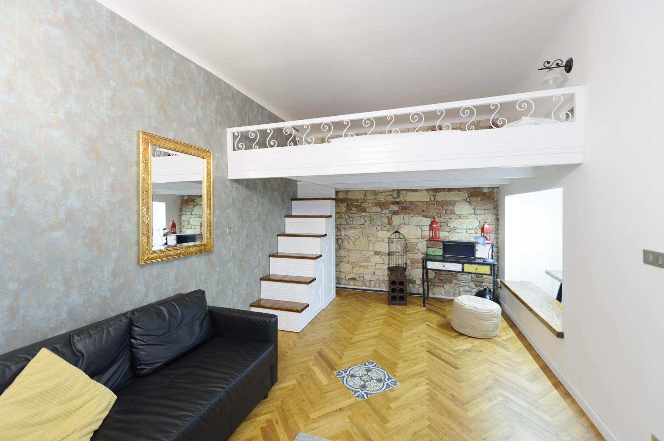 Pinkova Apartments