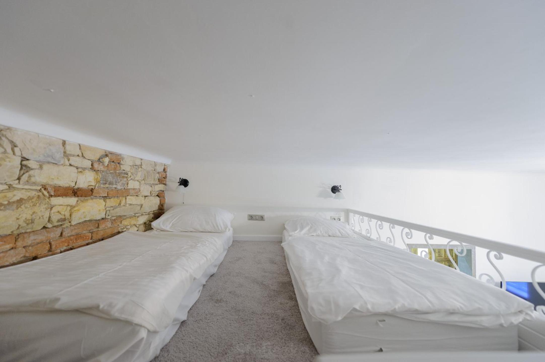 Pinkova Apartments