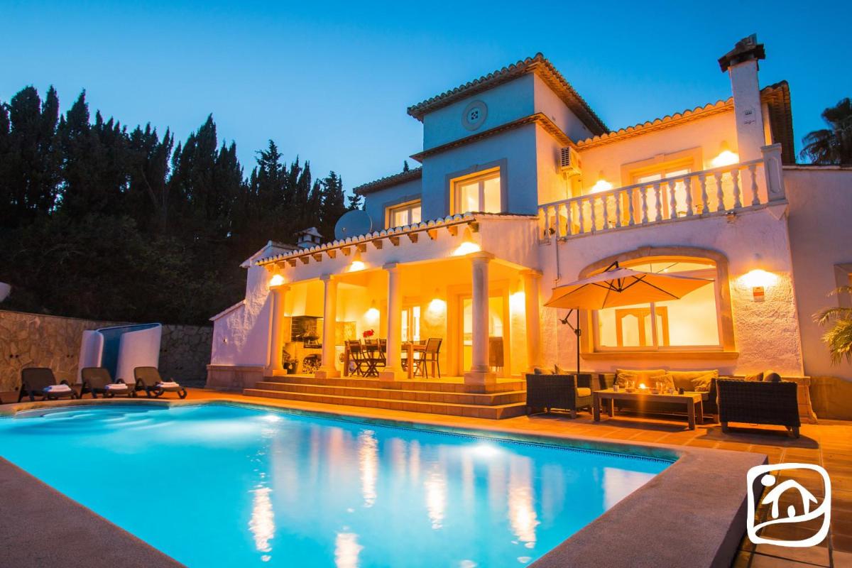 Villa Nasau by Abahana Villas photo 1