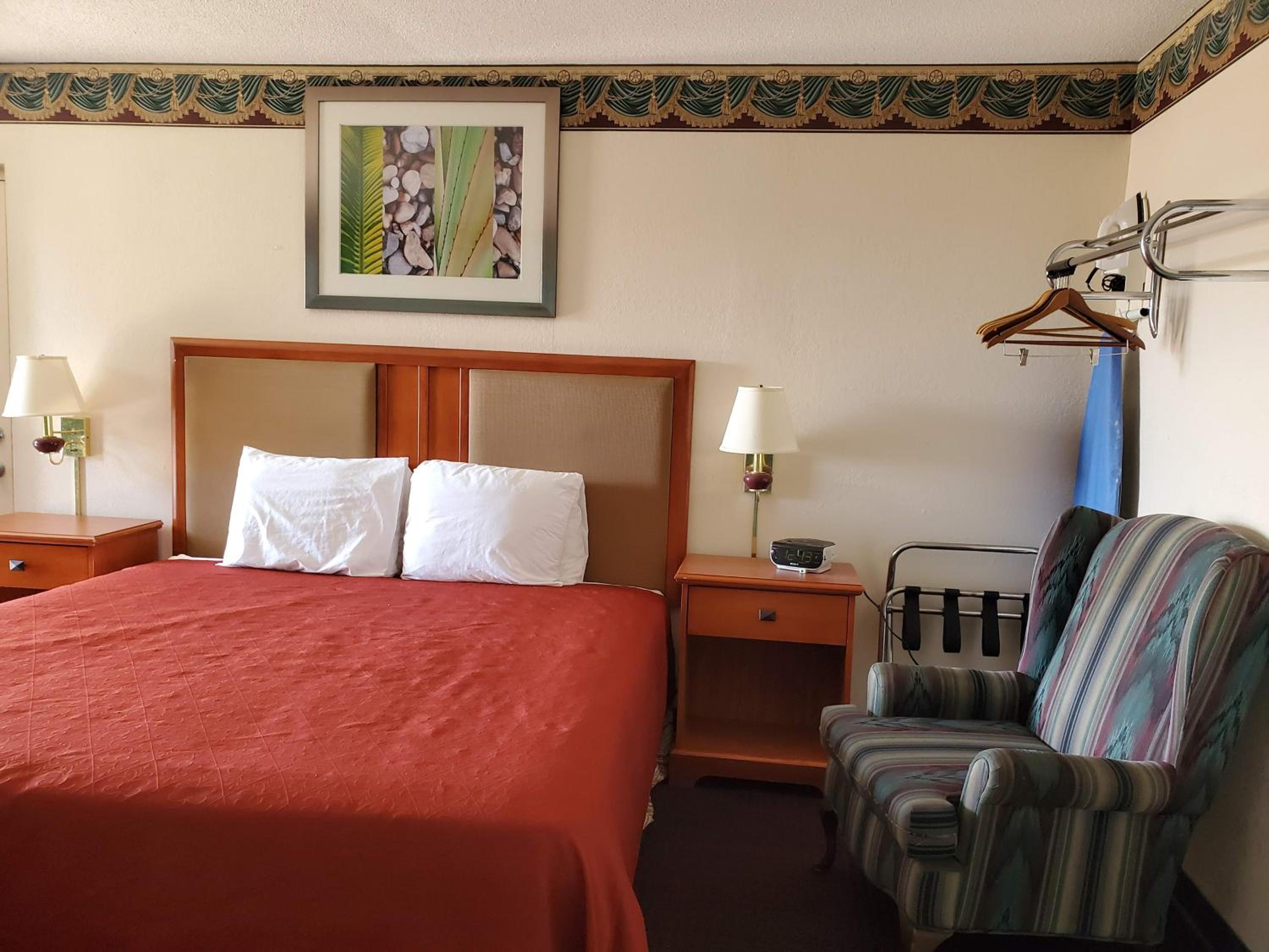 Americas Best Value Inn Wildersville - Property Image 45