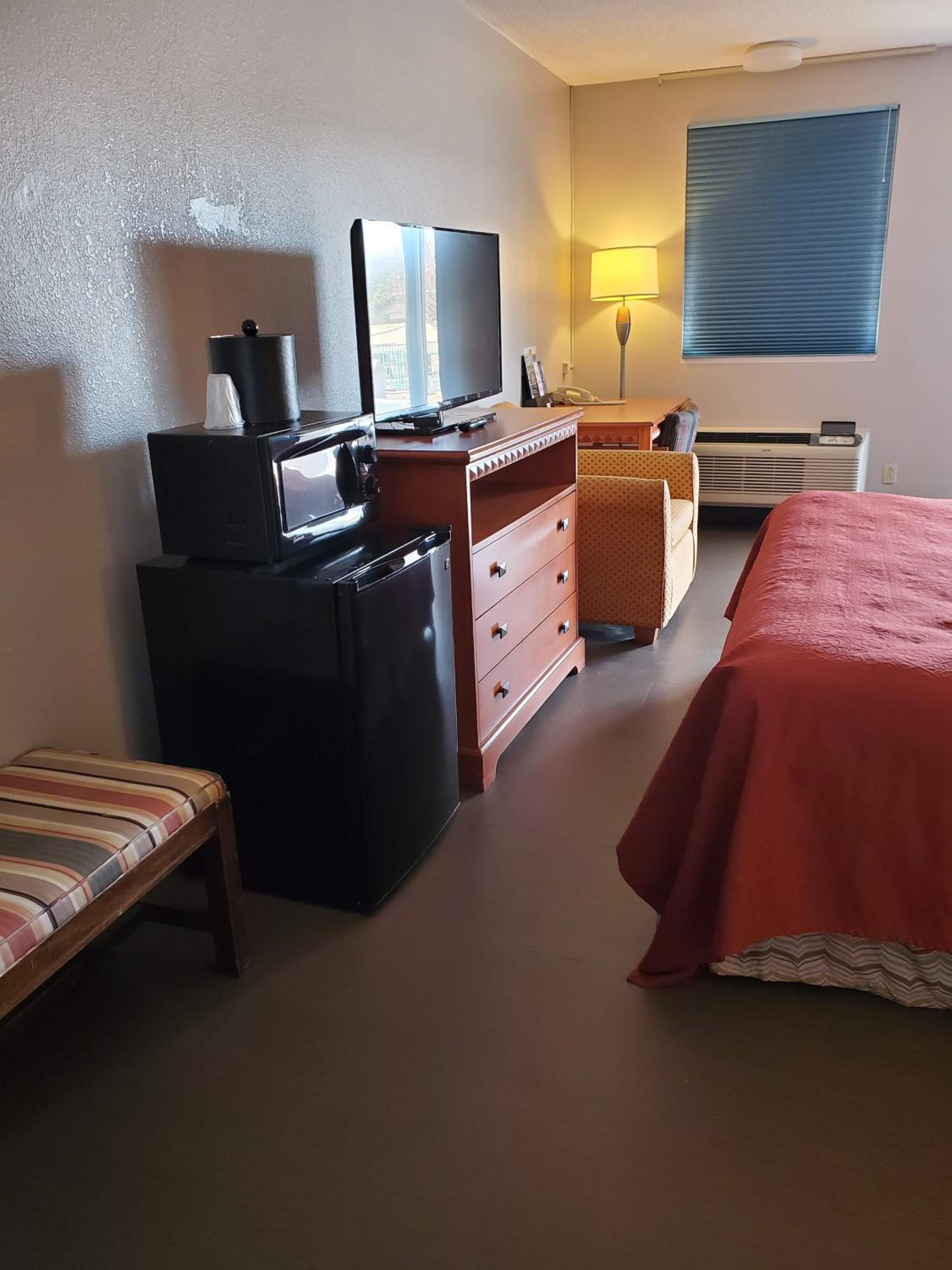 Americas Best Value Inn Wildersville - Property Image 5