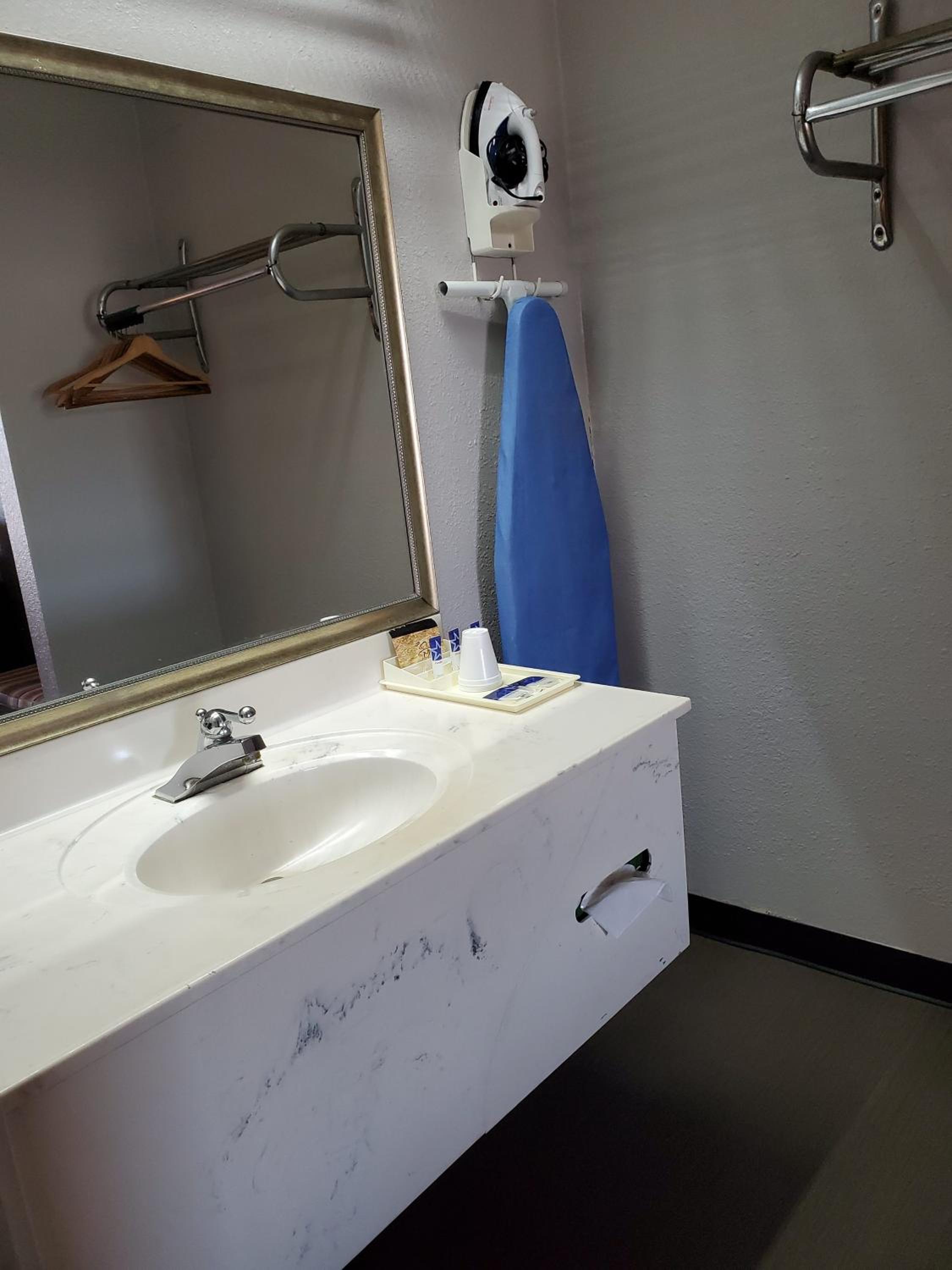 Americas Best Value Inn Wildersville - Property Image 7