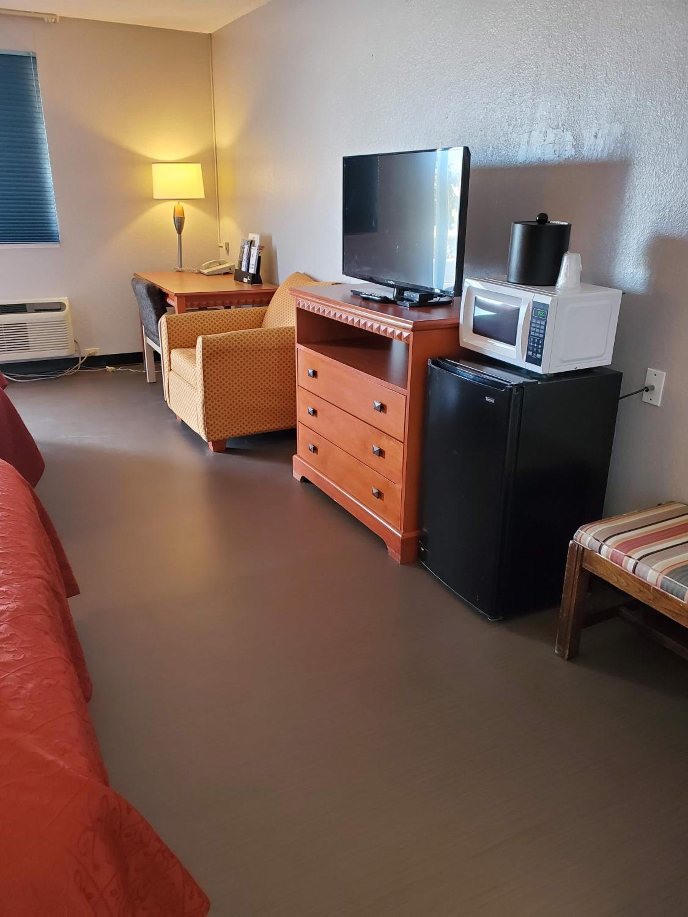 Americas Best Value Inn Wildersville - Property Image 10