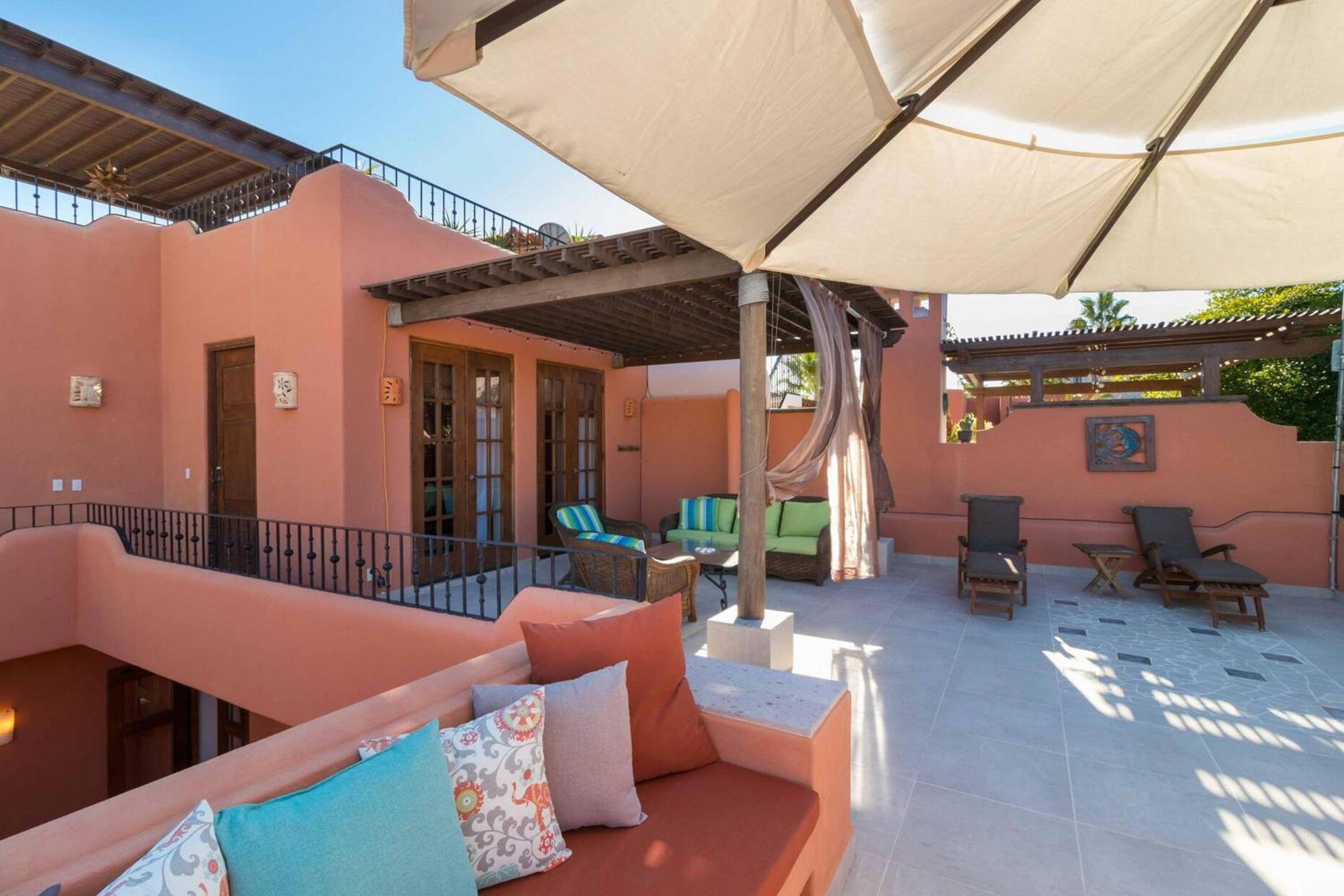 Casa Bella 2BR by Casago view 3
