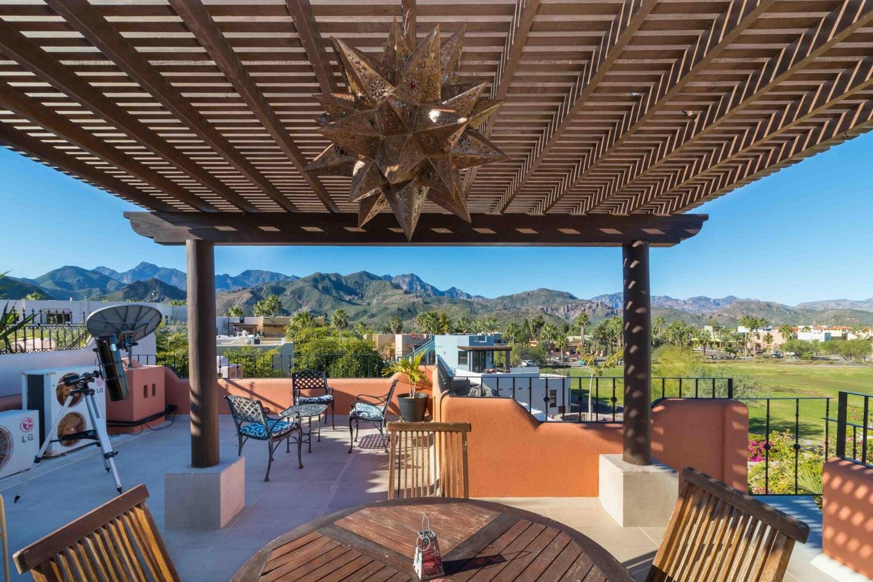 Casa Bella 2BR by Casago view 4