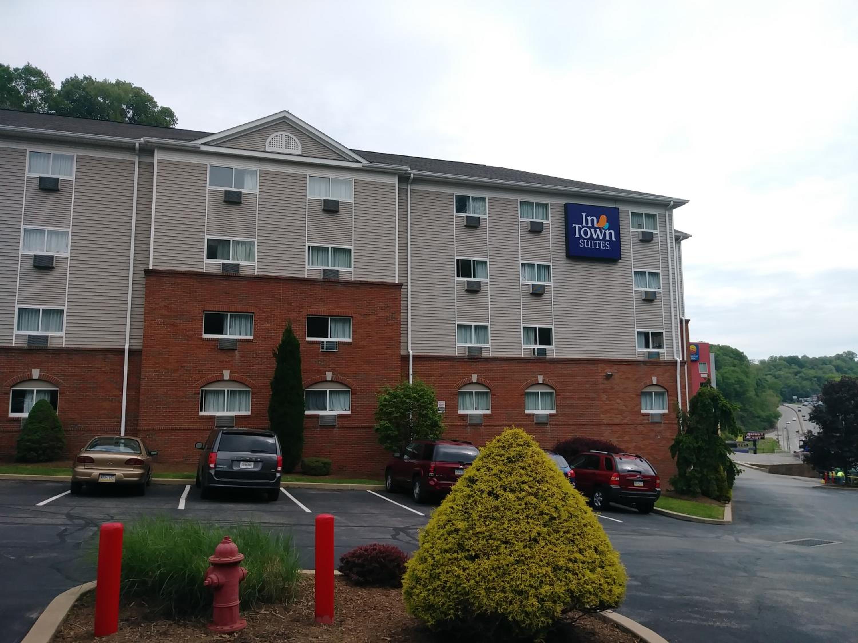 InTown Suites Extended Stay Pittsburgh PA - Property Image 4