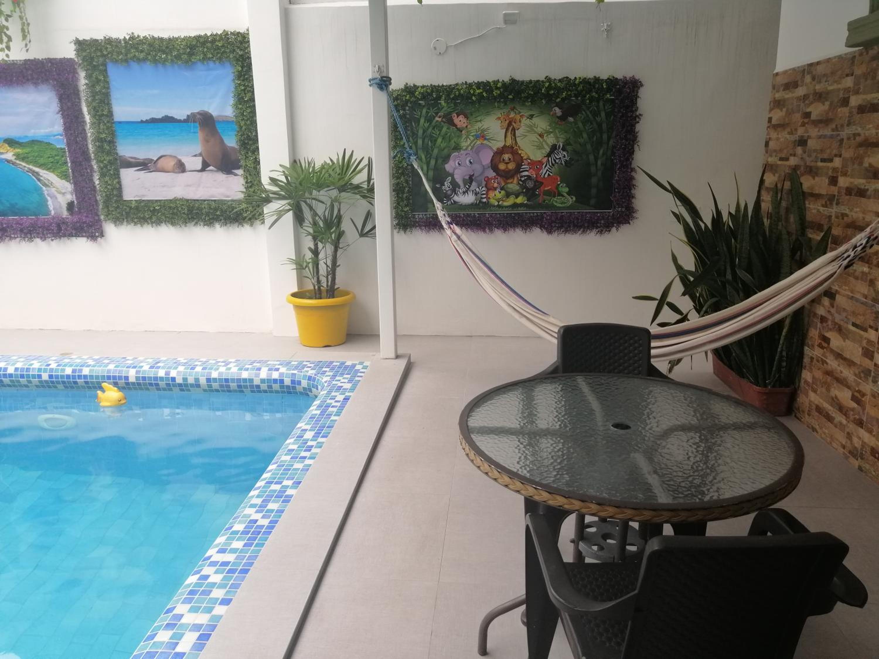 Hostal Perla Real Inn