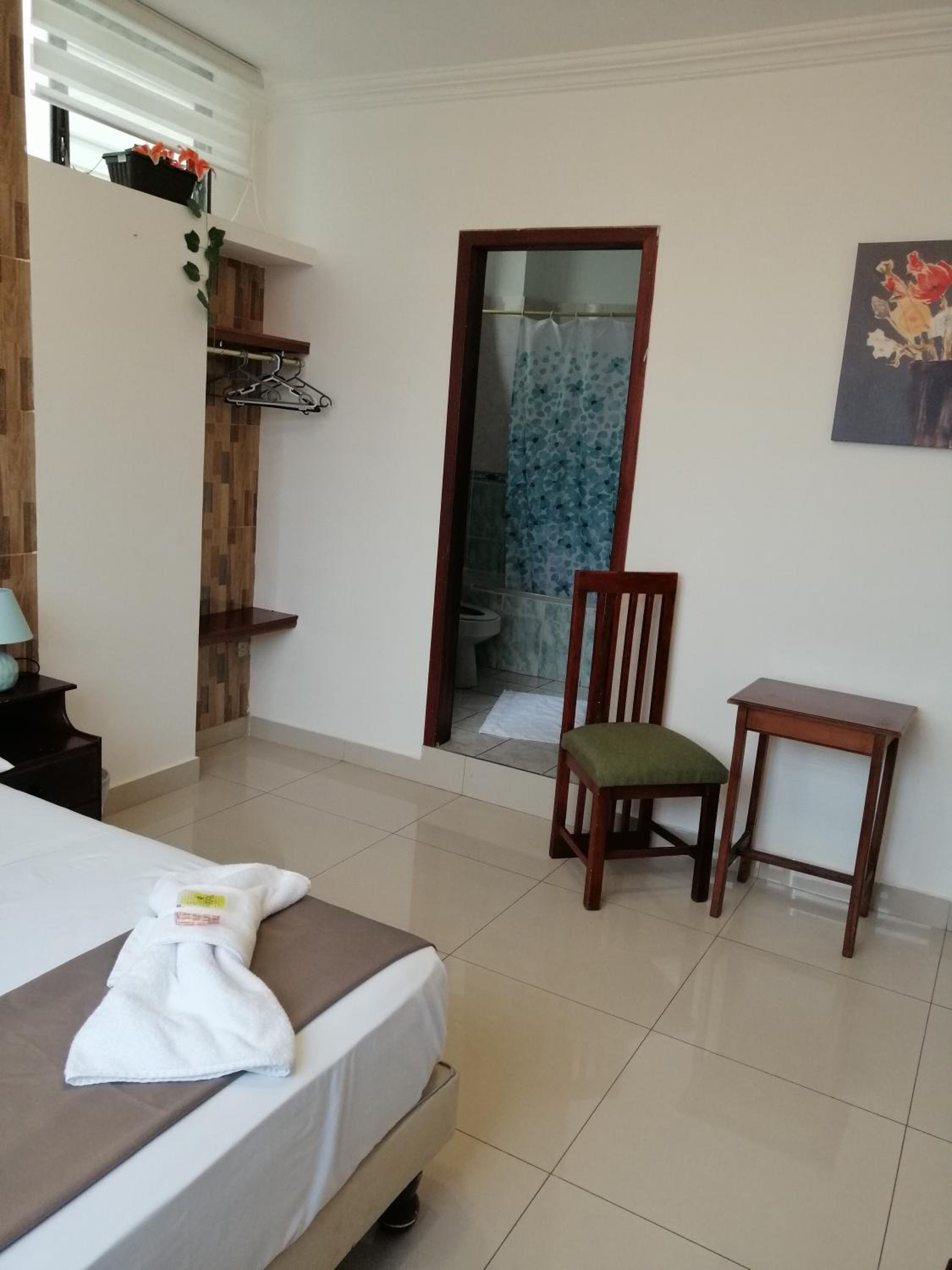 Hostal Perla Real Inn