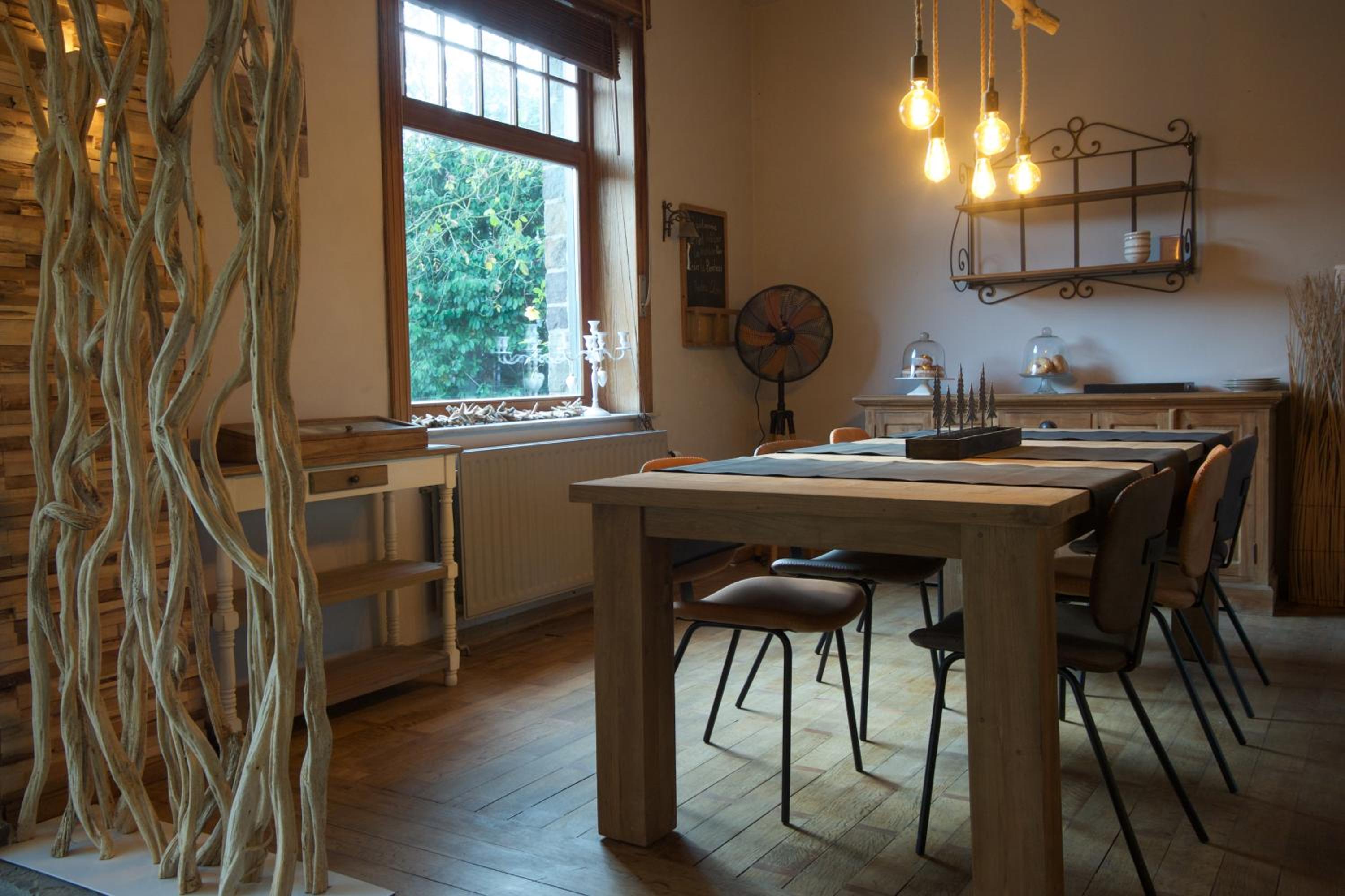 L'Ancienne Poste - chambres d'hôtes et table de dégustation