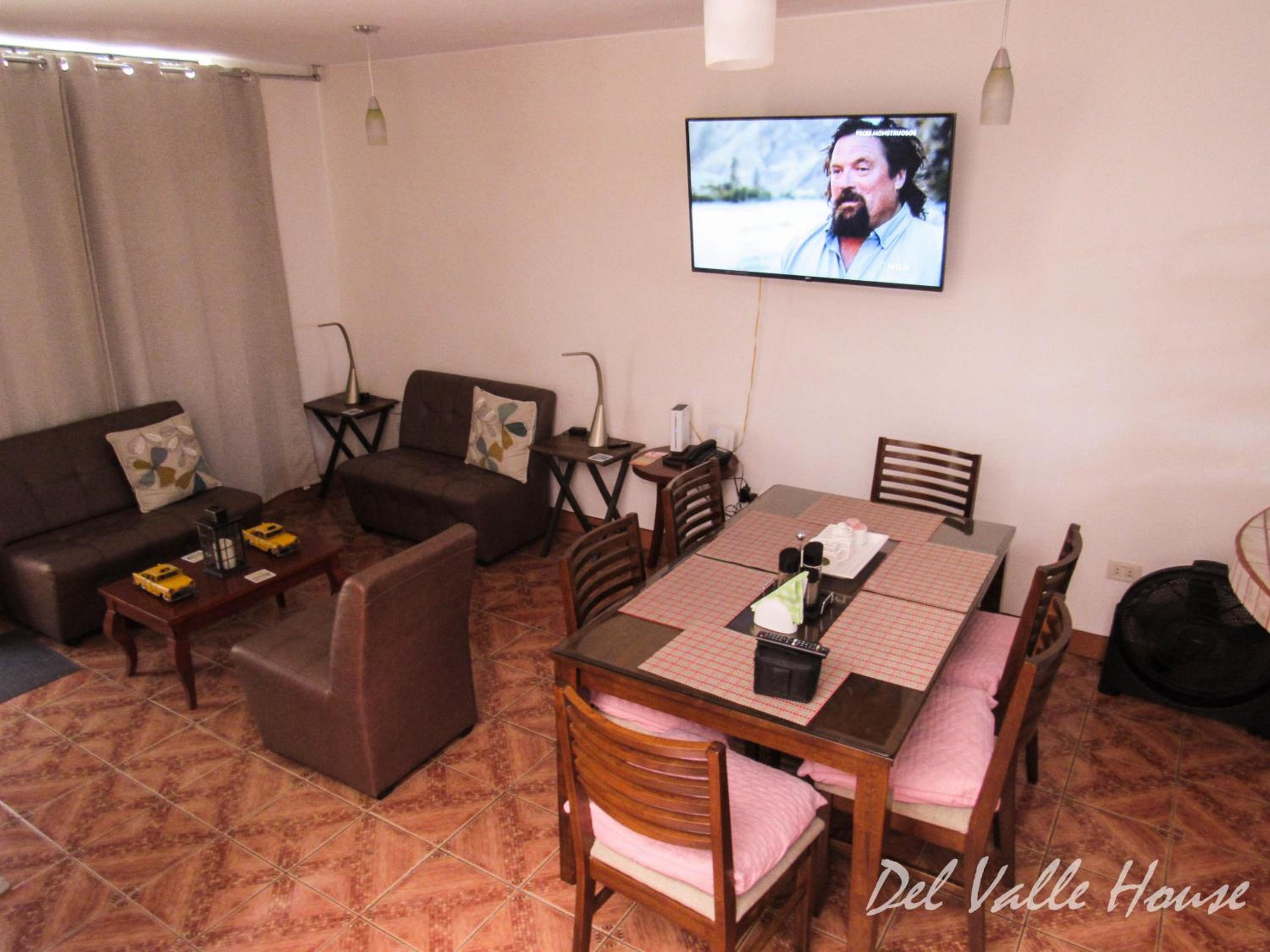 Del Valle House