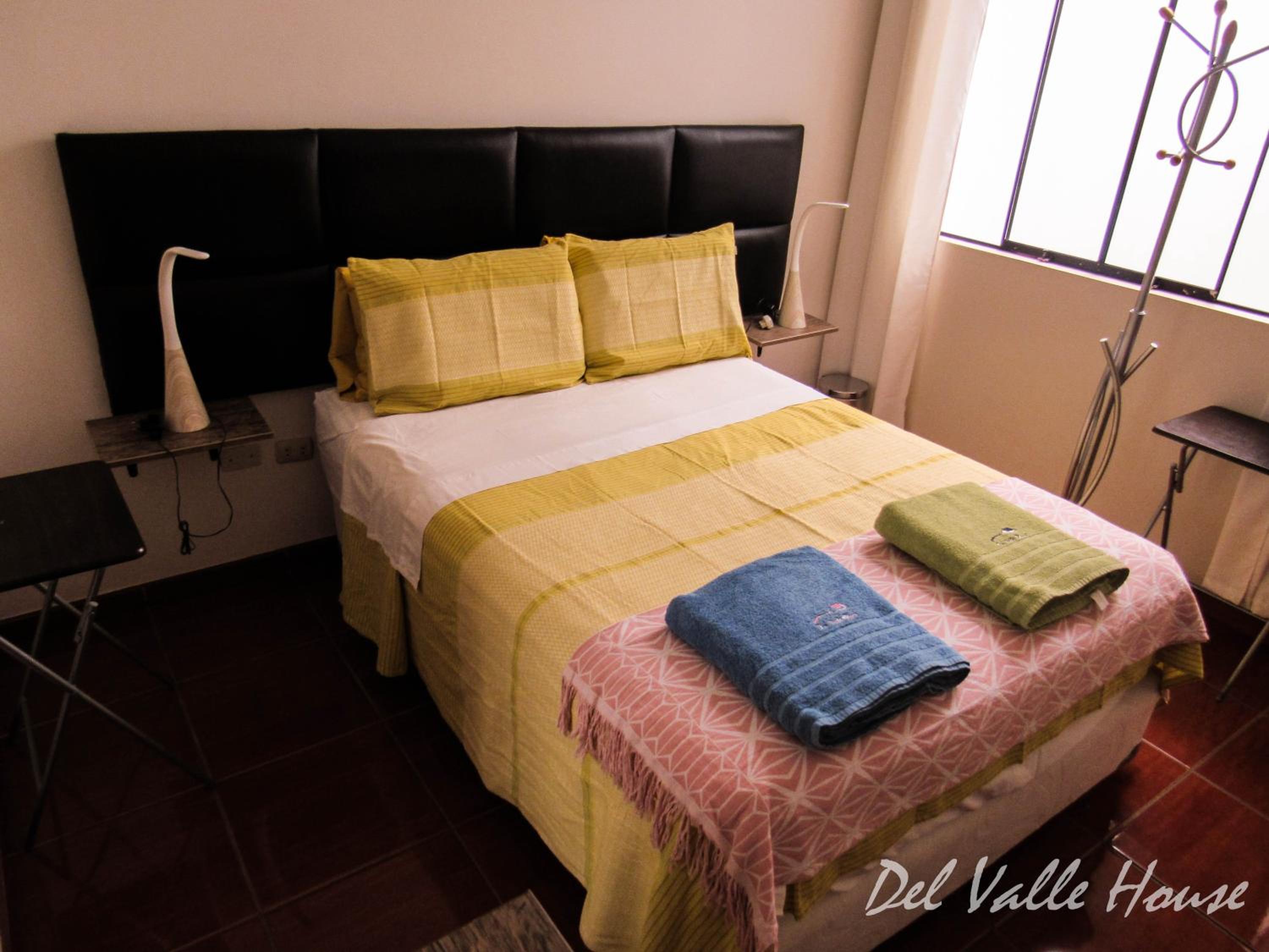 Del Valle House