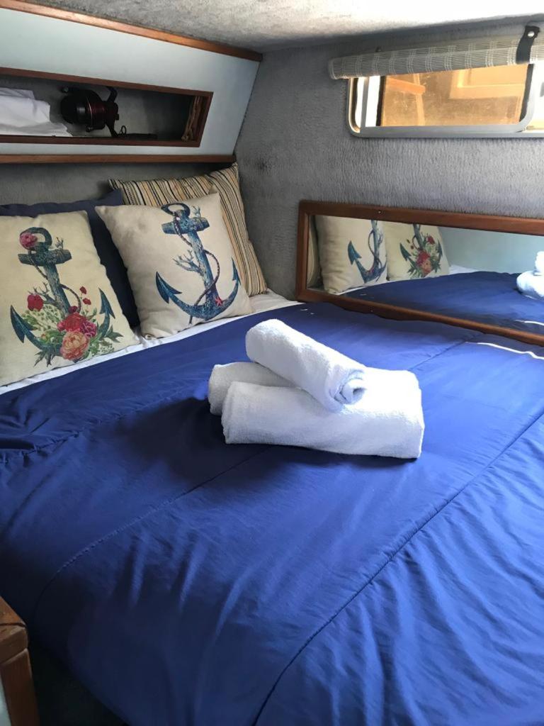 Boat to sleep in Barcelona photo 2