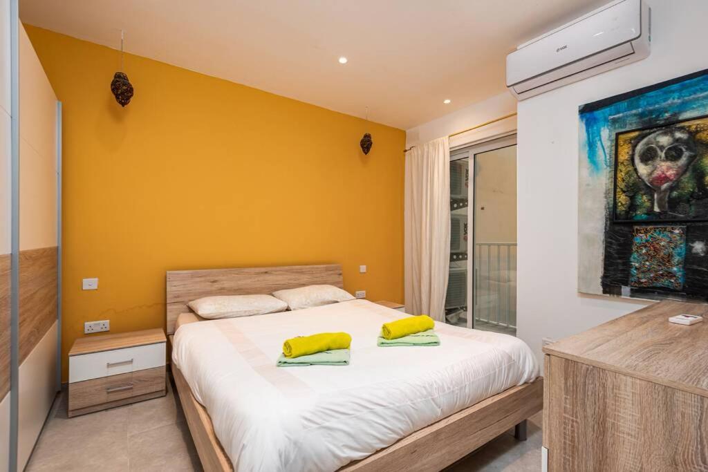 Sliema Smart SeaView Apartment view 3