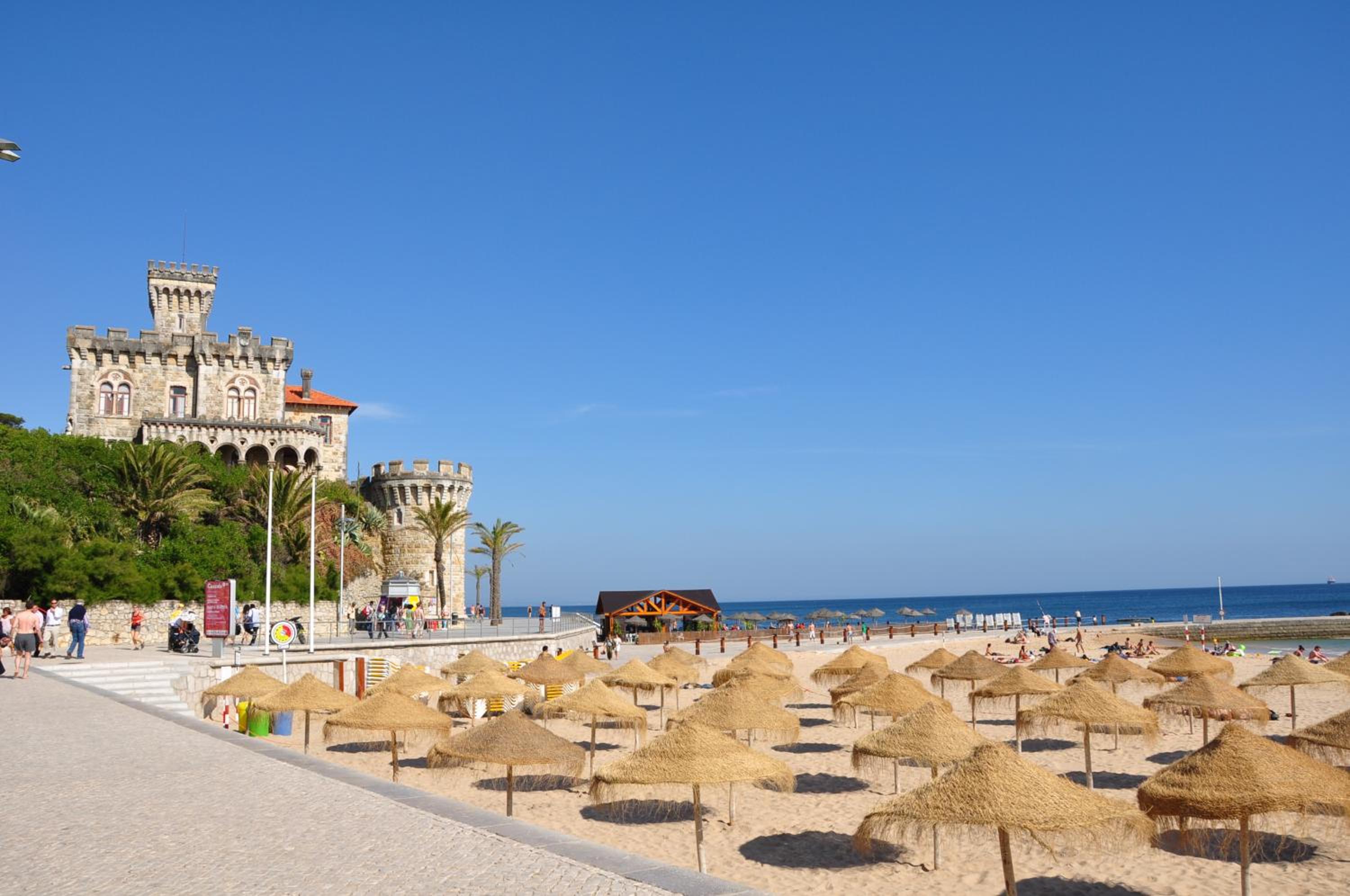 Rent4Rest Estoril Beachfront Apartments