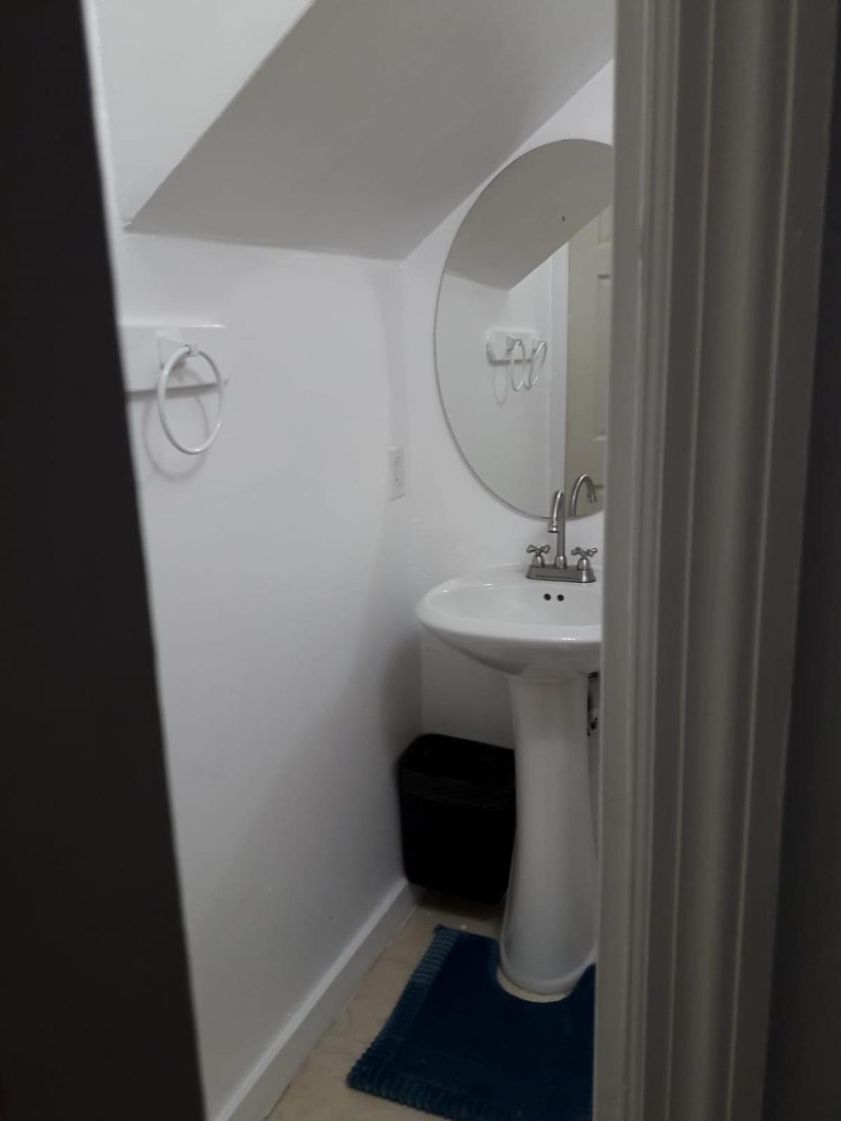 BELL At The Airport Suites Adults Only - Free Airport Transportation