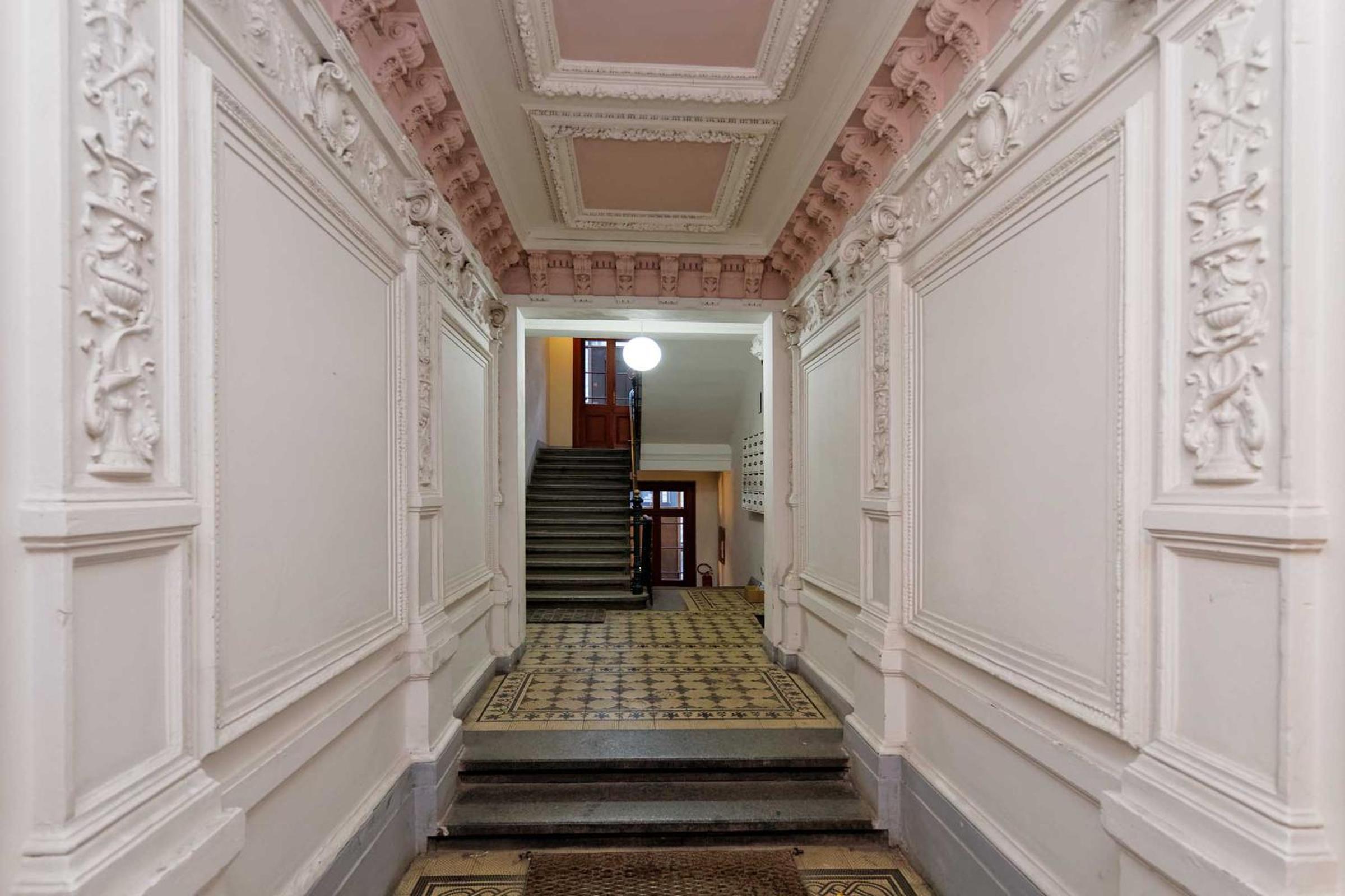 Apartment Manesova 4