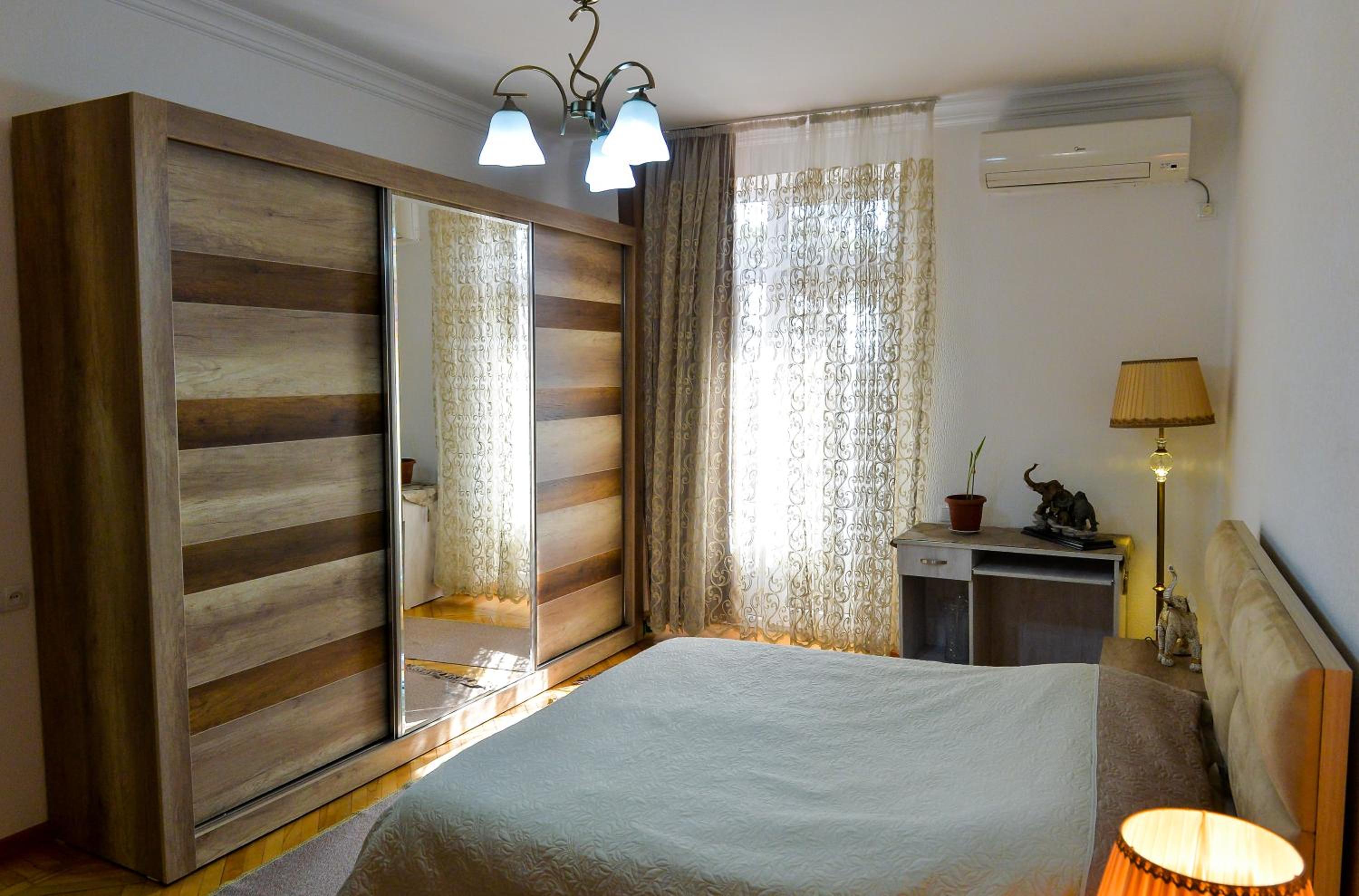 Apartment on Rustaveli Avenue view 3