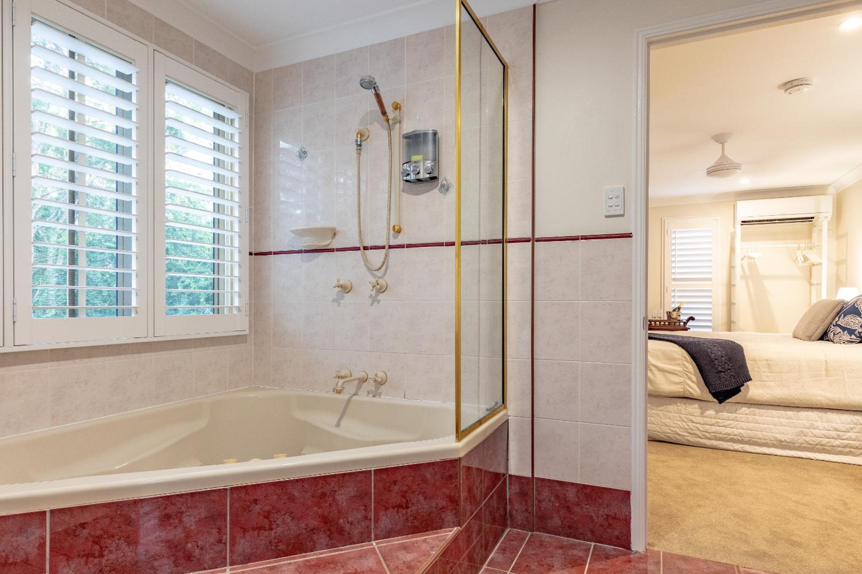 Woodford Gardens view 4