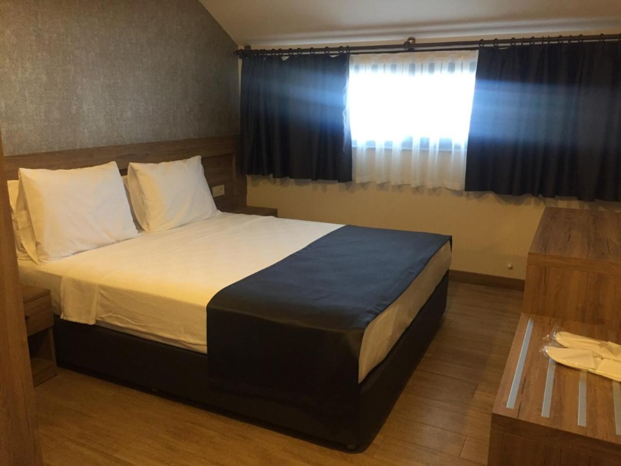 Golden World Suite Hotel - Image 55