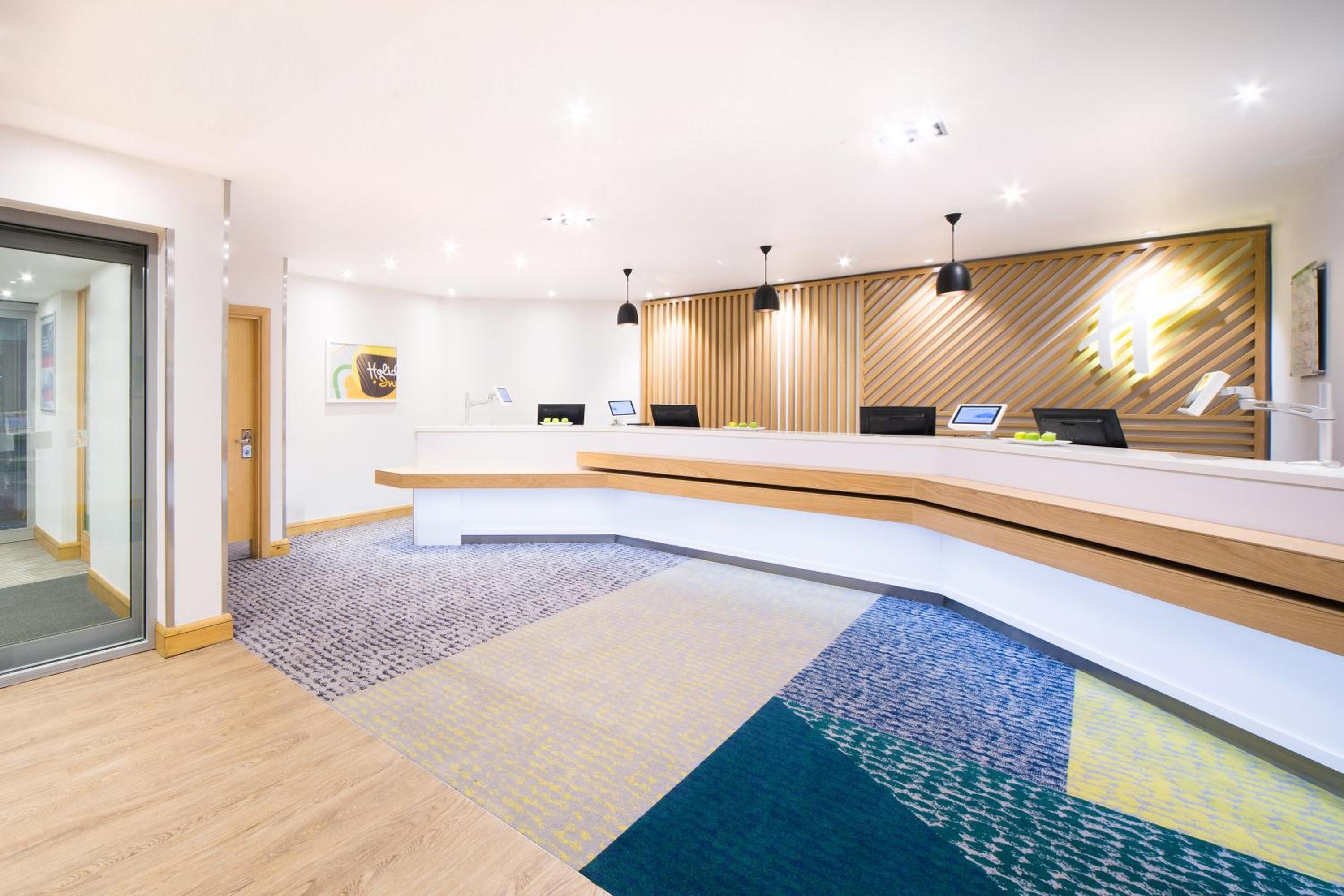Horley Vacations - Holiday Inn London - Gatwick Airport, an IHG Hotel - Property Image 9