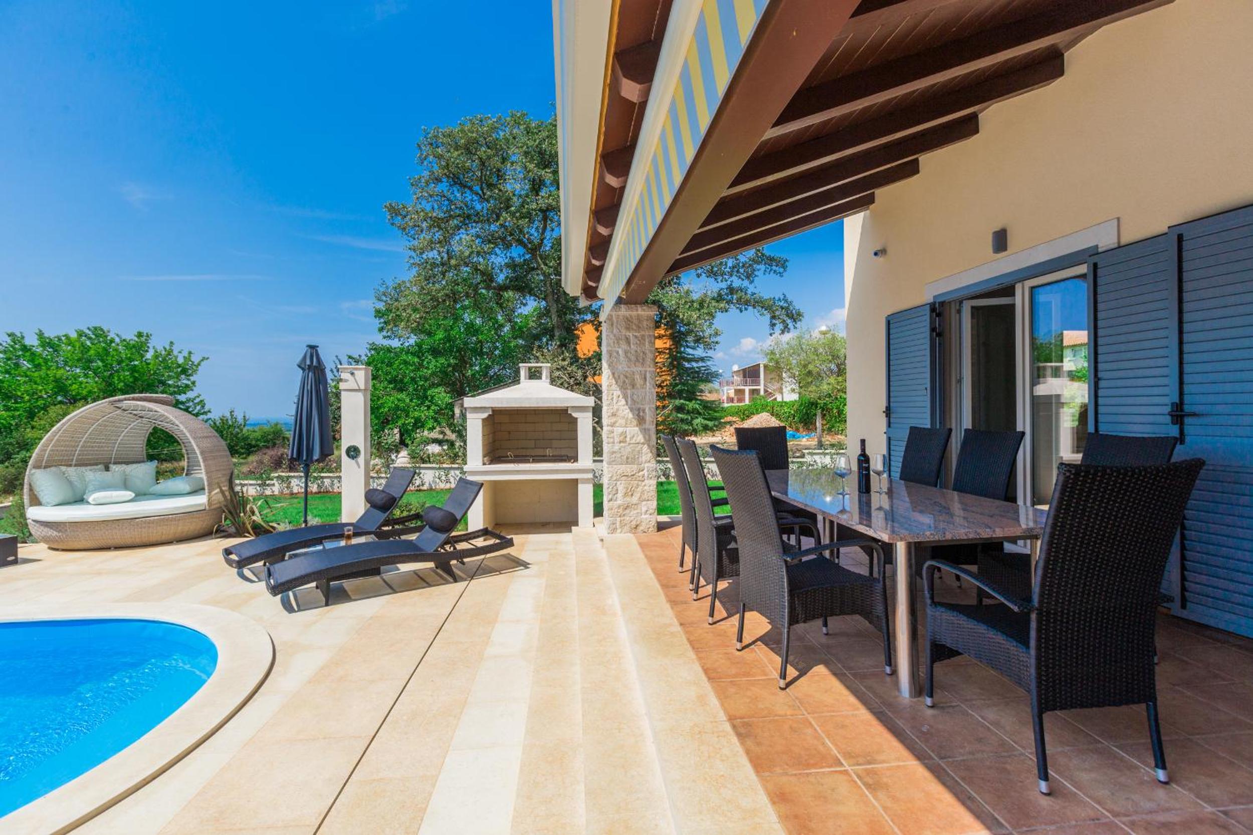 Photo 34