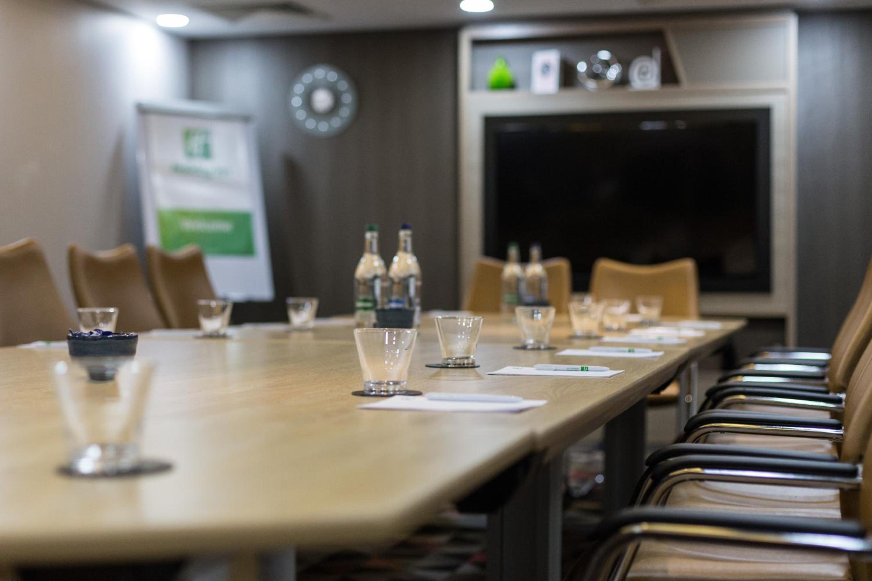 Watford Vacations - Holiday Inn London Watford Junction, an IHG Hotel - Property Image 6