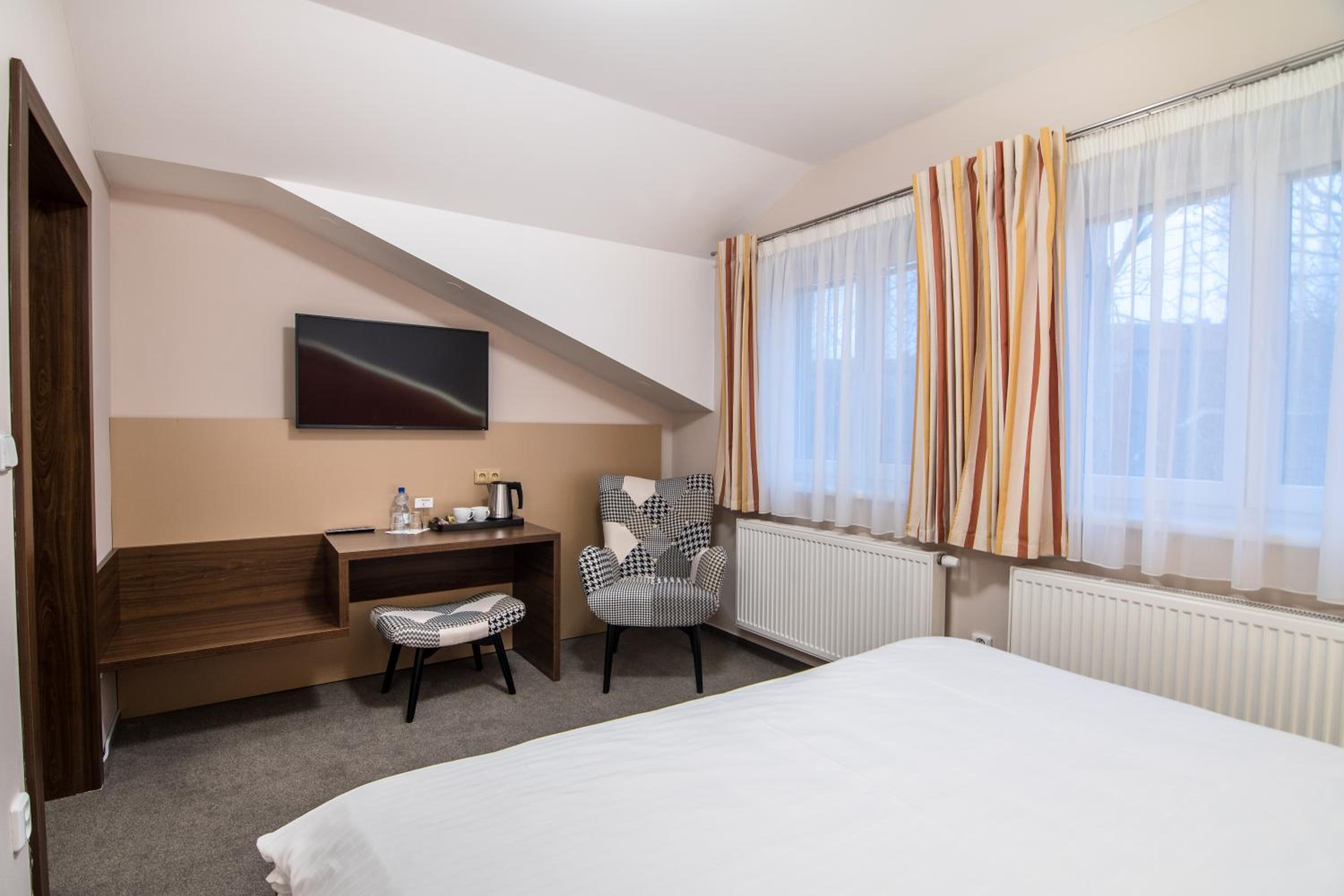 No 28 Rooms & Apartments