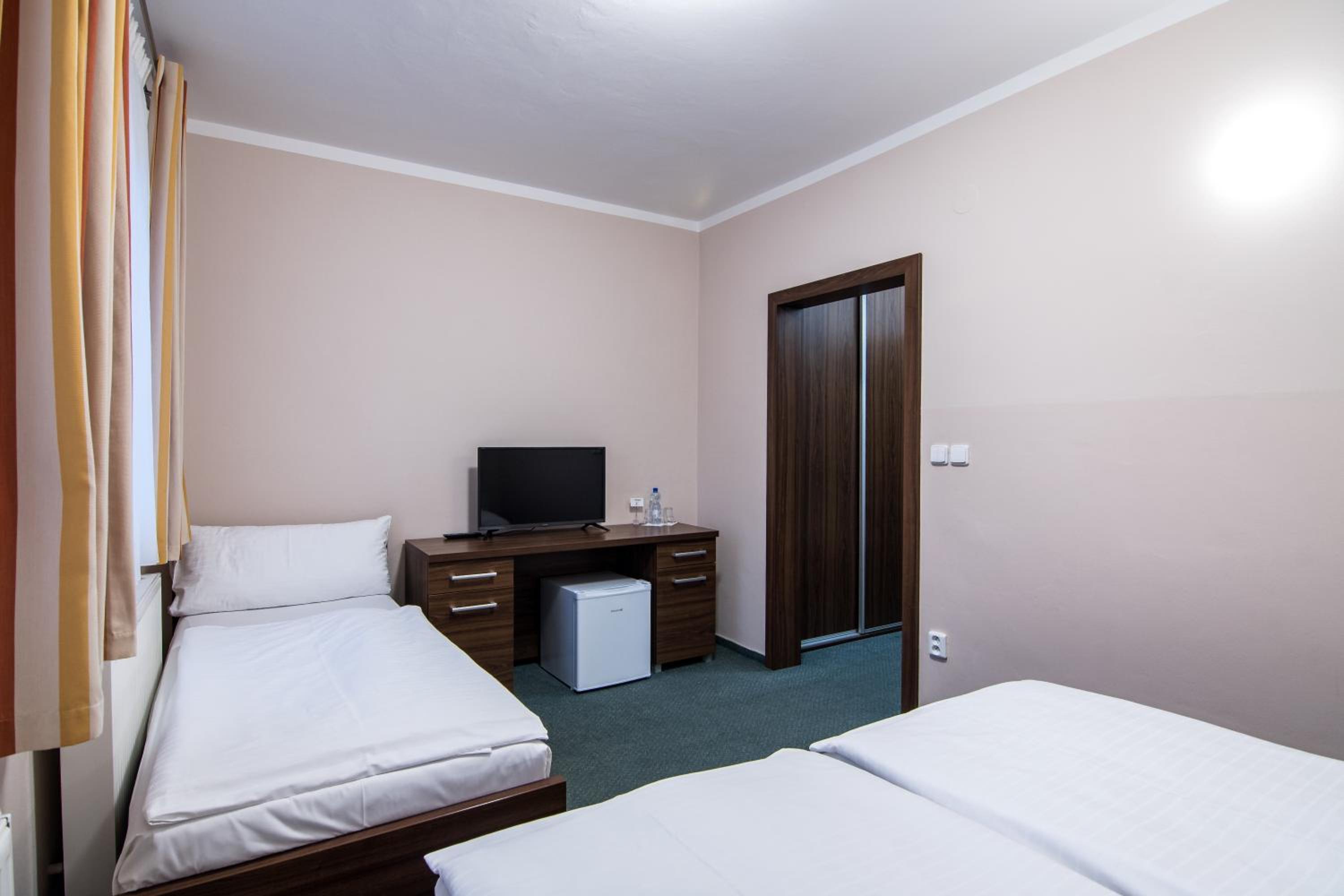 No 28 Rooms & Apartments