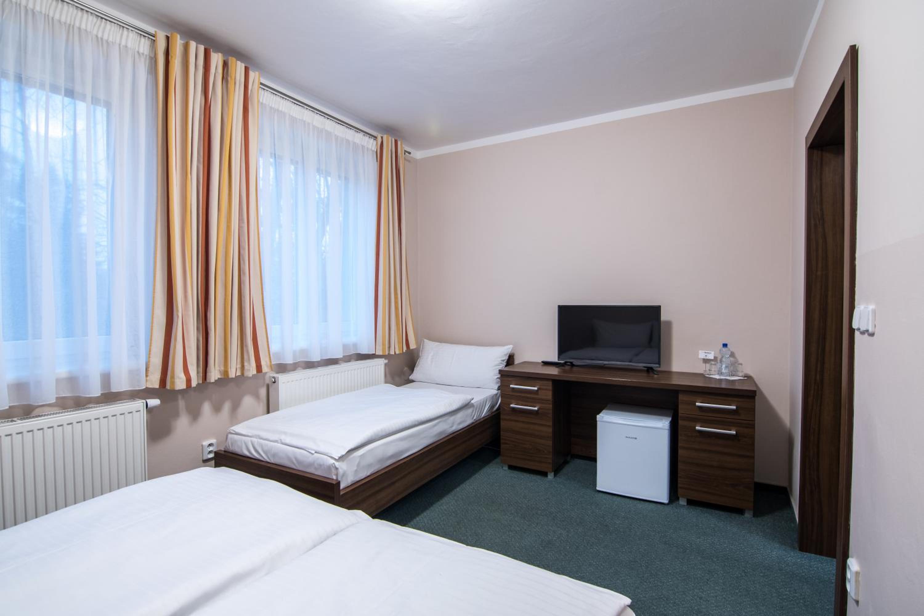 No 28 Rooms & Apartments