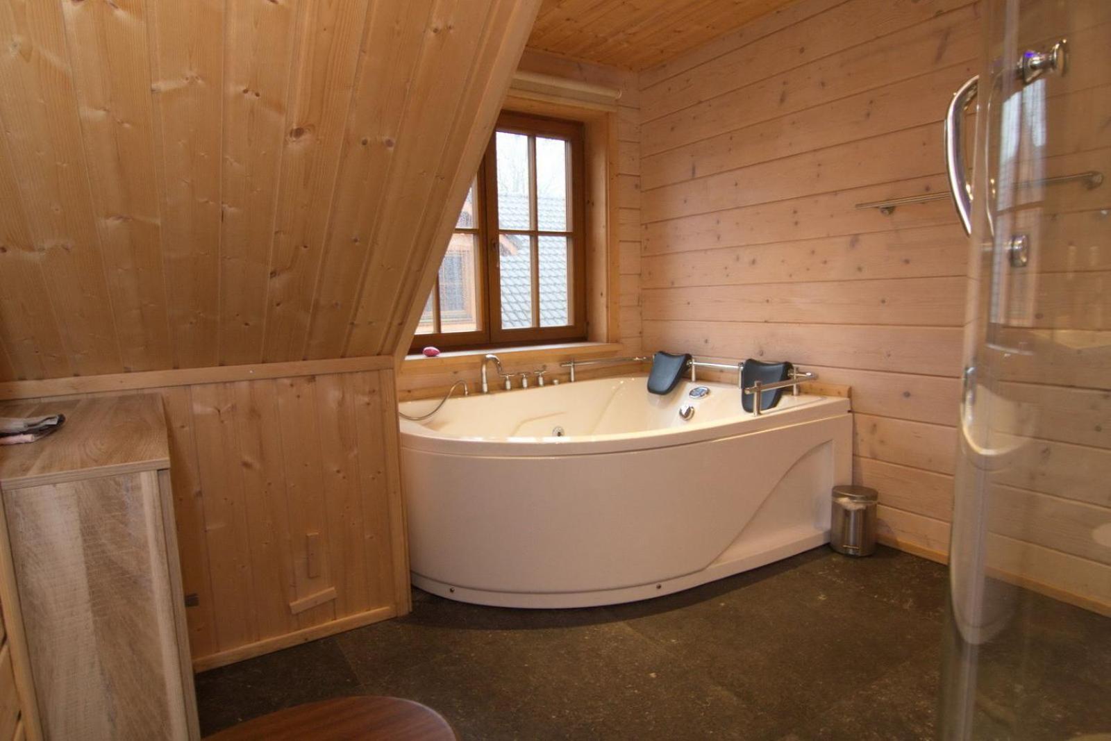 Houten villa Albert en Den Ham