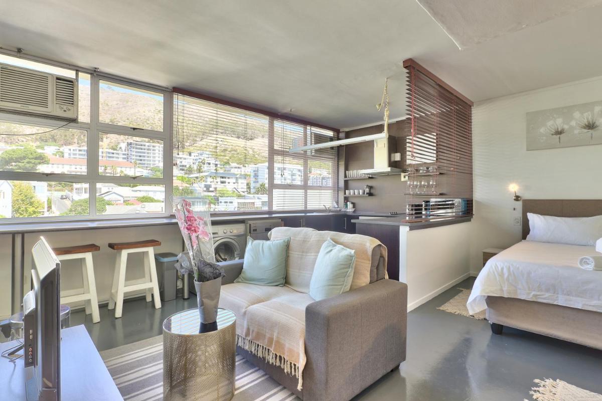 Montclair 60B view 2