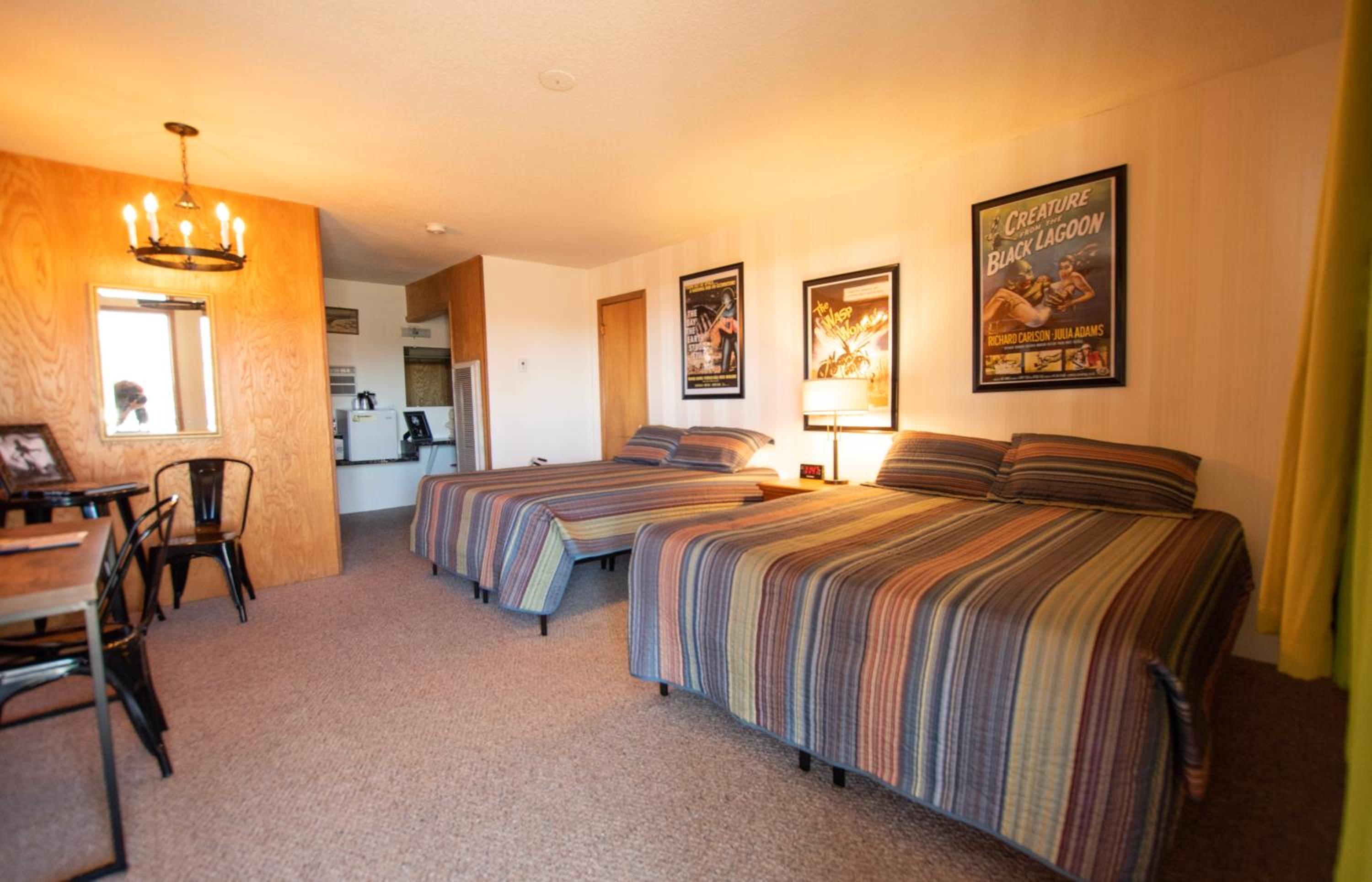 Raton Pass Motor Inn