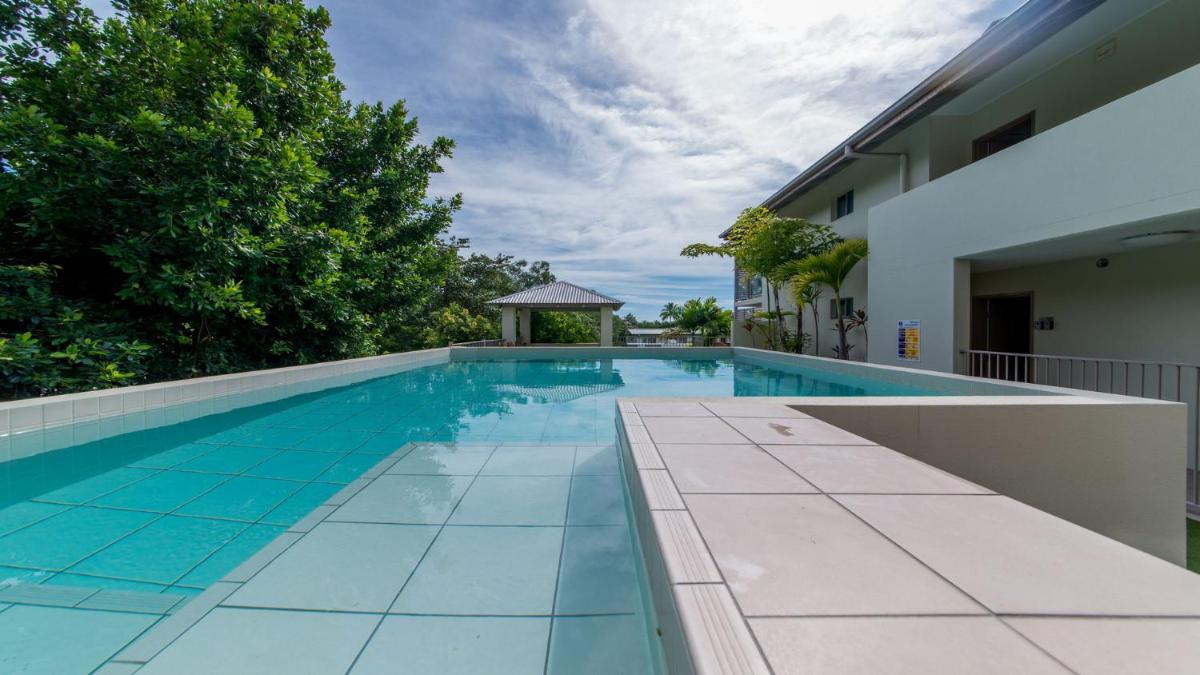 Alpha 8 on Waterson - Airlie Beach