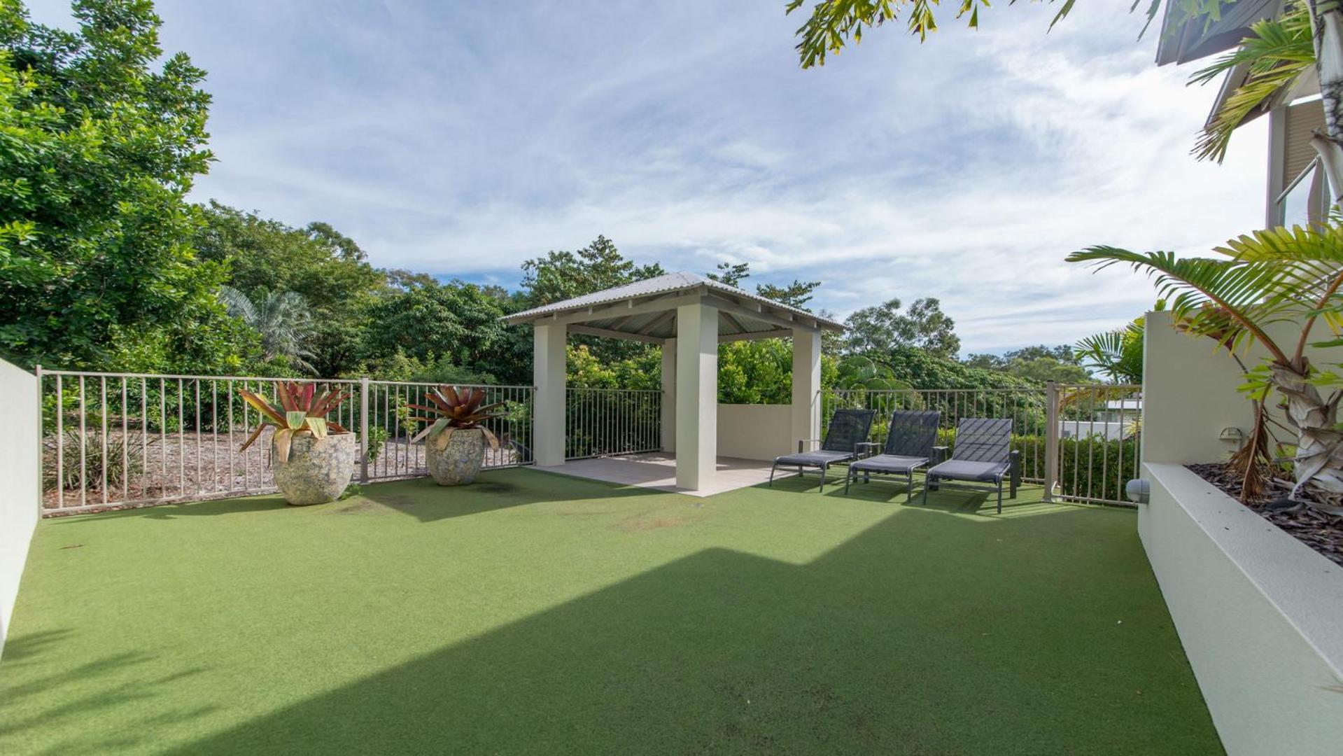 Studio 8 on Waterson view 2