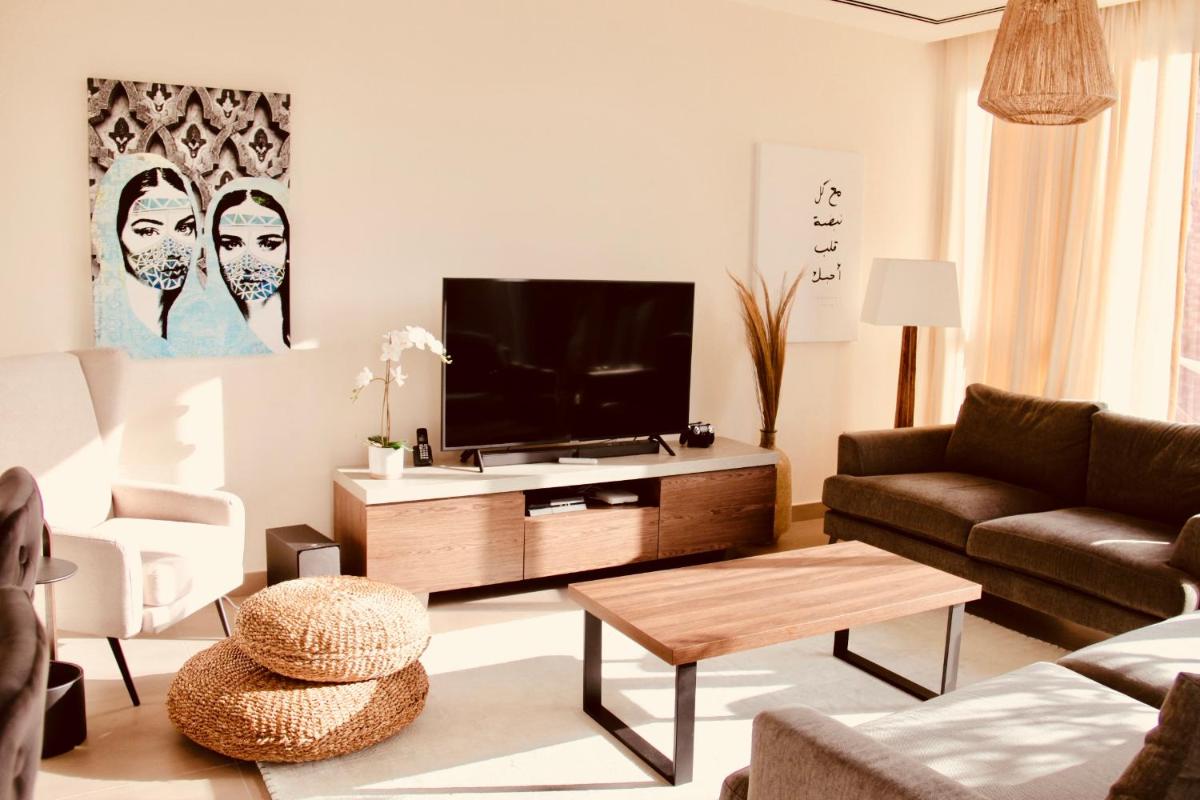 The Sunshine Villa