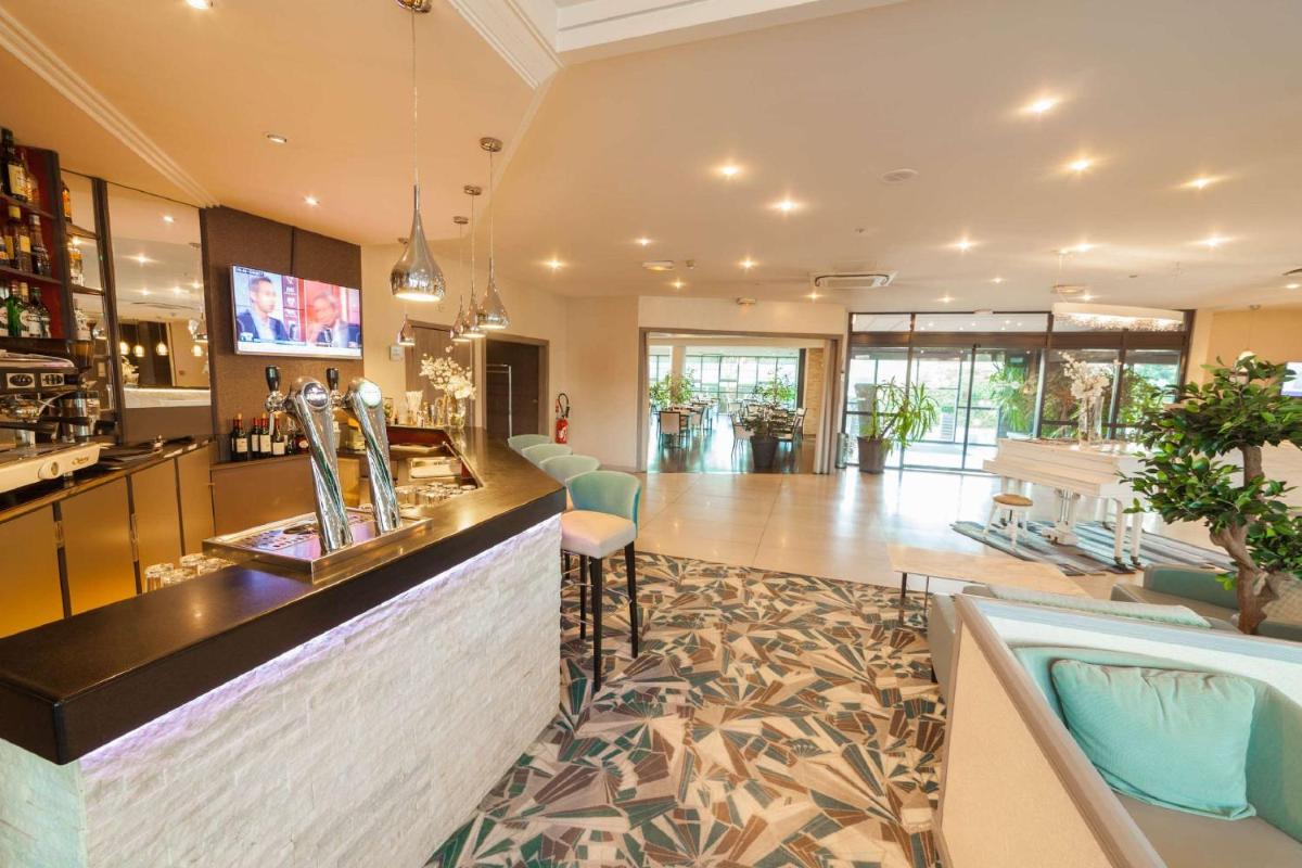 hotel reception