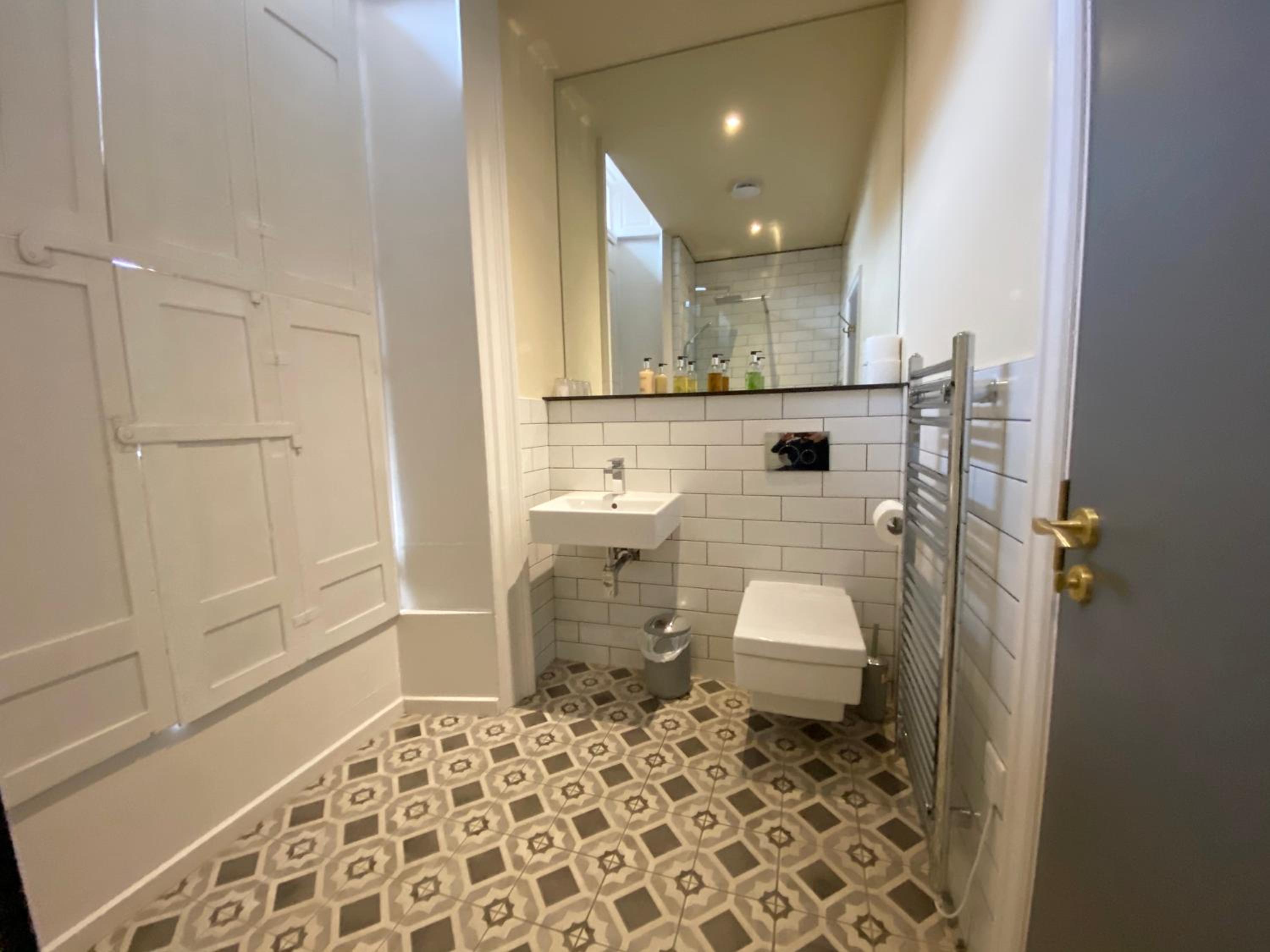 The Deakin at Claremont Serviced Apartments