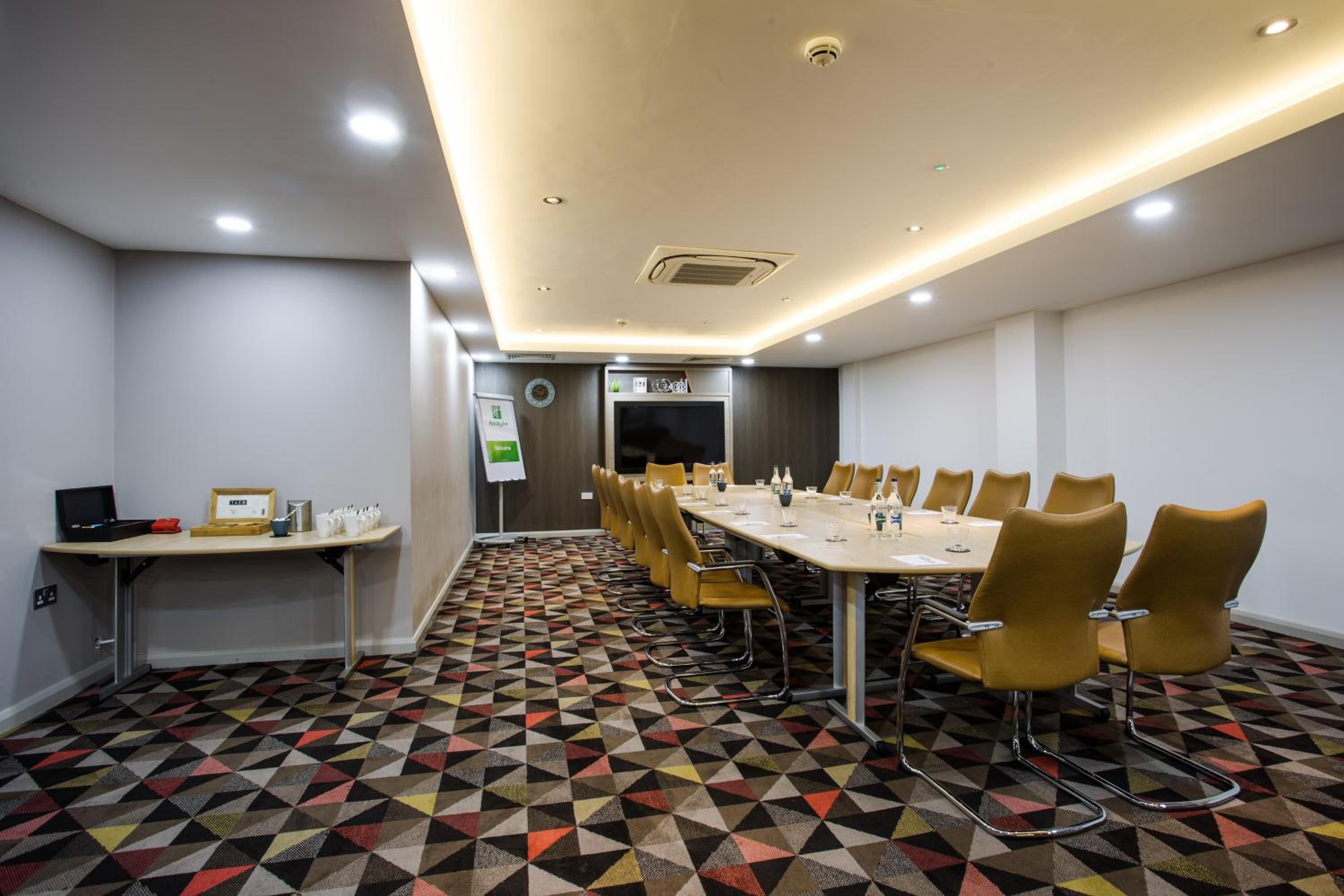 Watford Vacations - Holiday Inn London Watford Junction, an IHG Hotel - Property Image 7