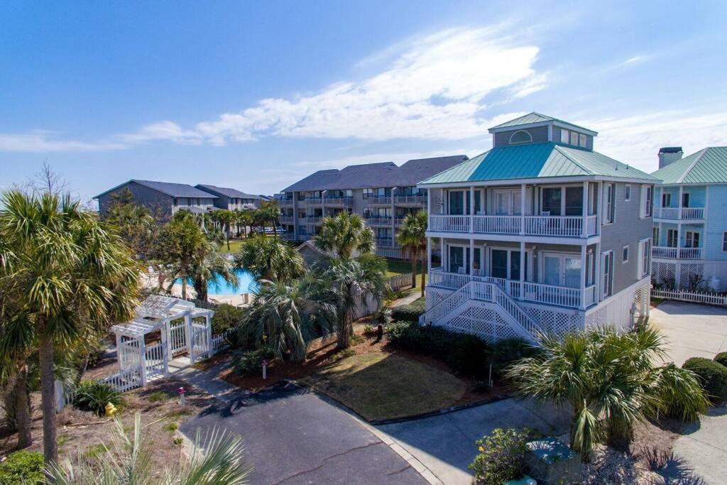 Beach and Pool Views!! Pool and Beach access steps from Front Door