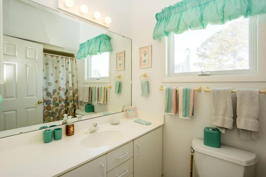 Beach and Pool Views!! Pool and Beach access steps from Front Door