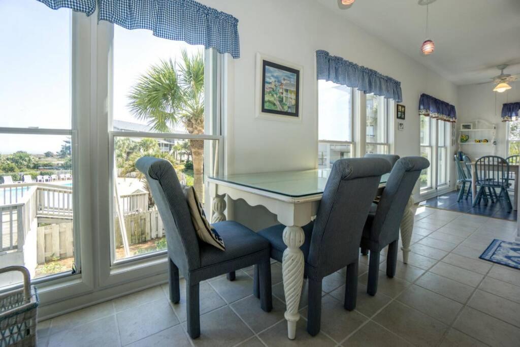 Beach and Pool Views!! Pool and Beach access steps from Front Door