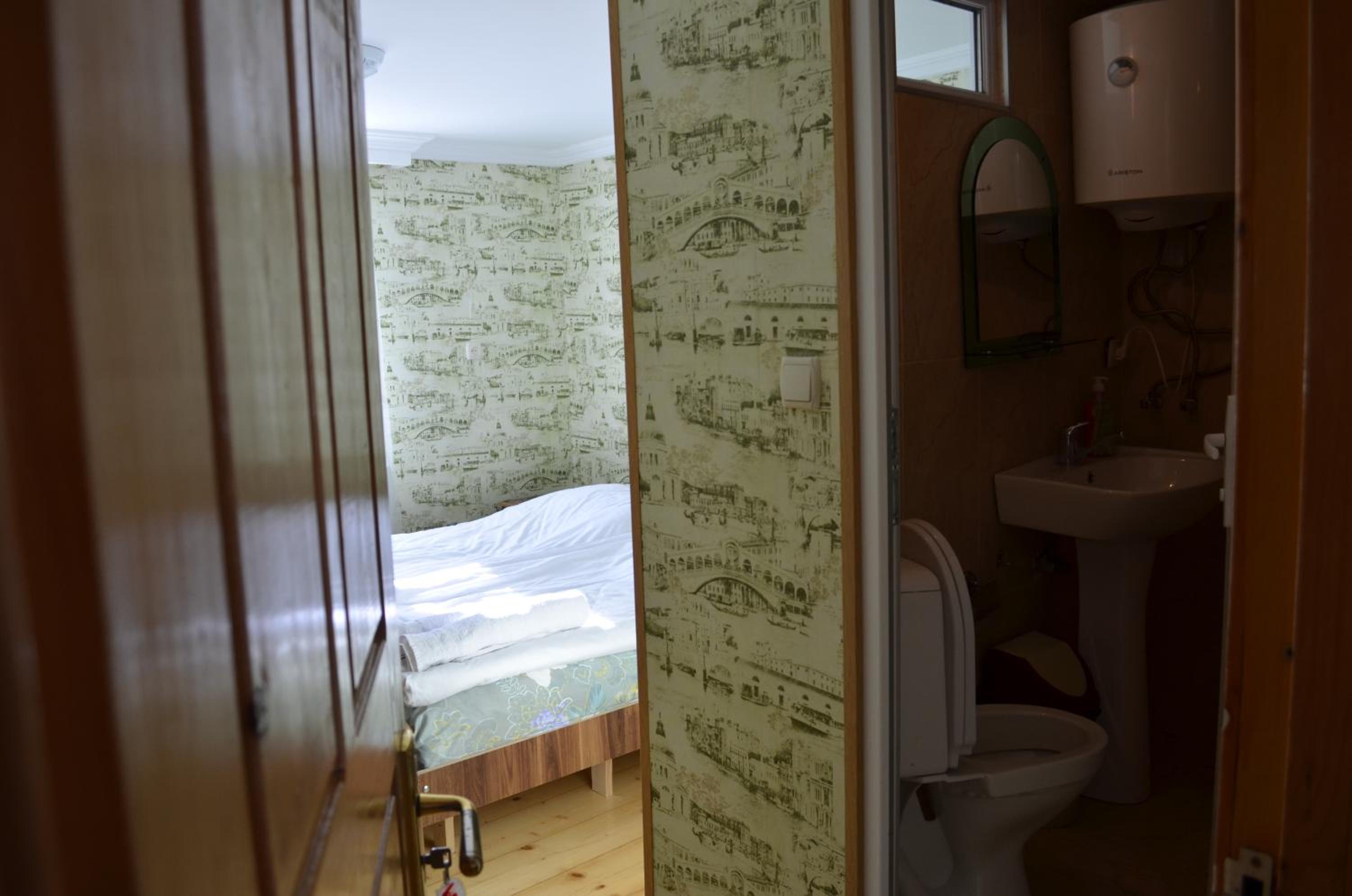 Guesthouse Qarim