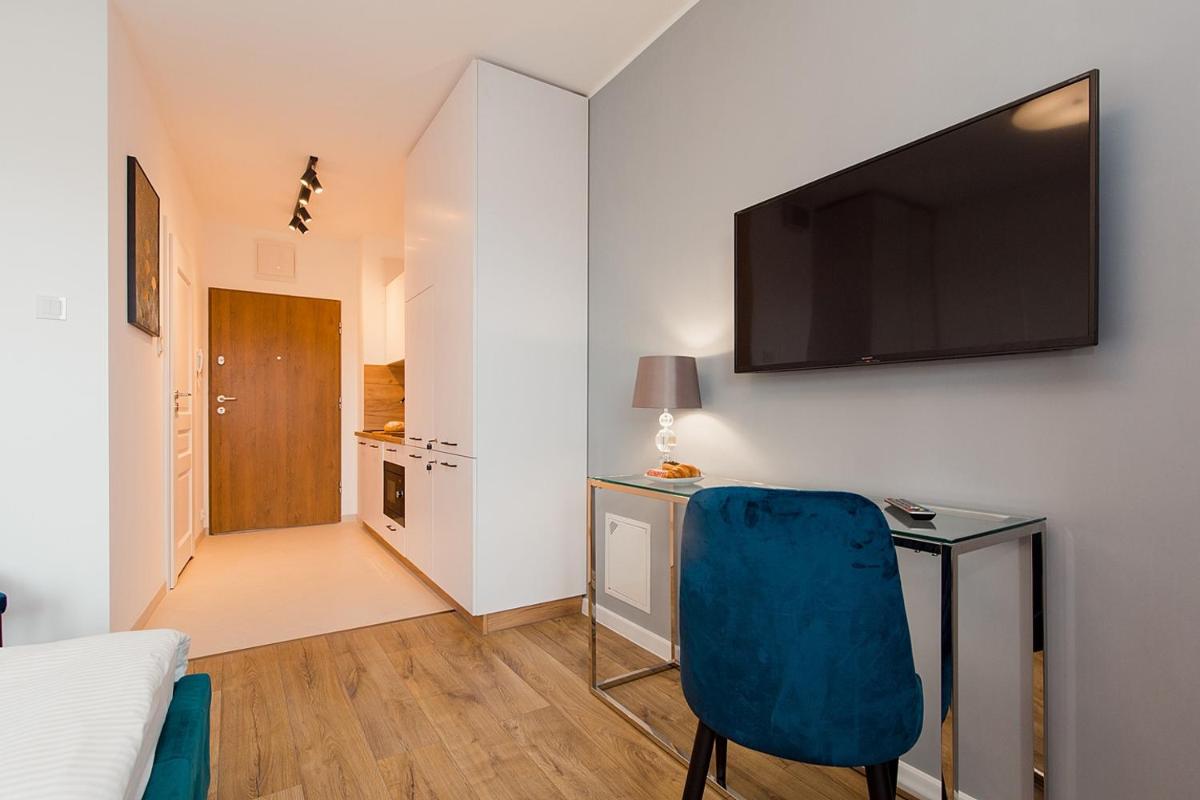Warsaw To Be - Glamour Apartment view 3