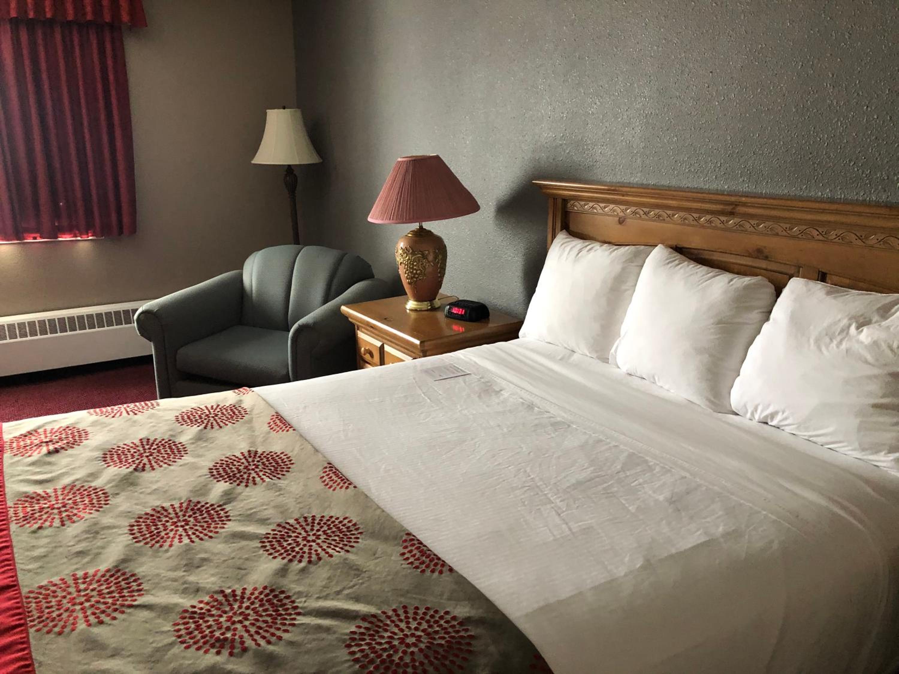 Prince Albert Vacations - South Hill Lodge - Property Image 14