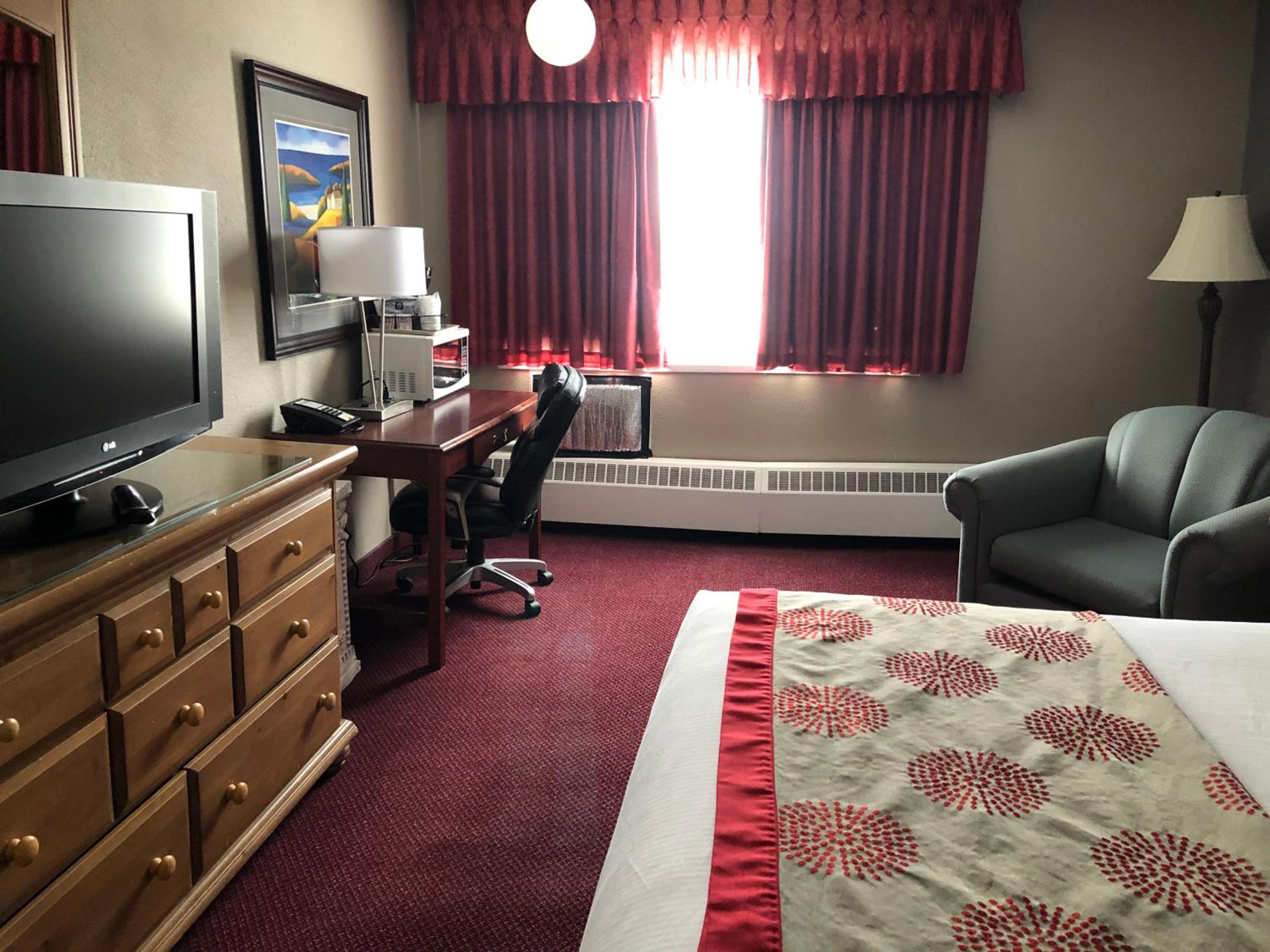 Prince Albert Vacations - South Hill Lodge - Property Image 16