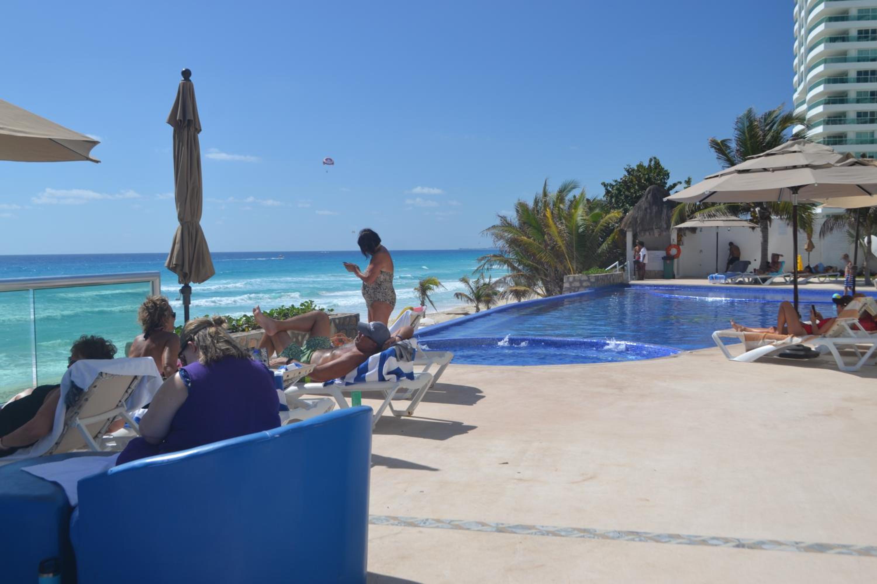 GIRASOL CONDO CANCUN BEAcH