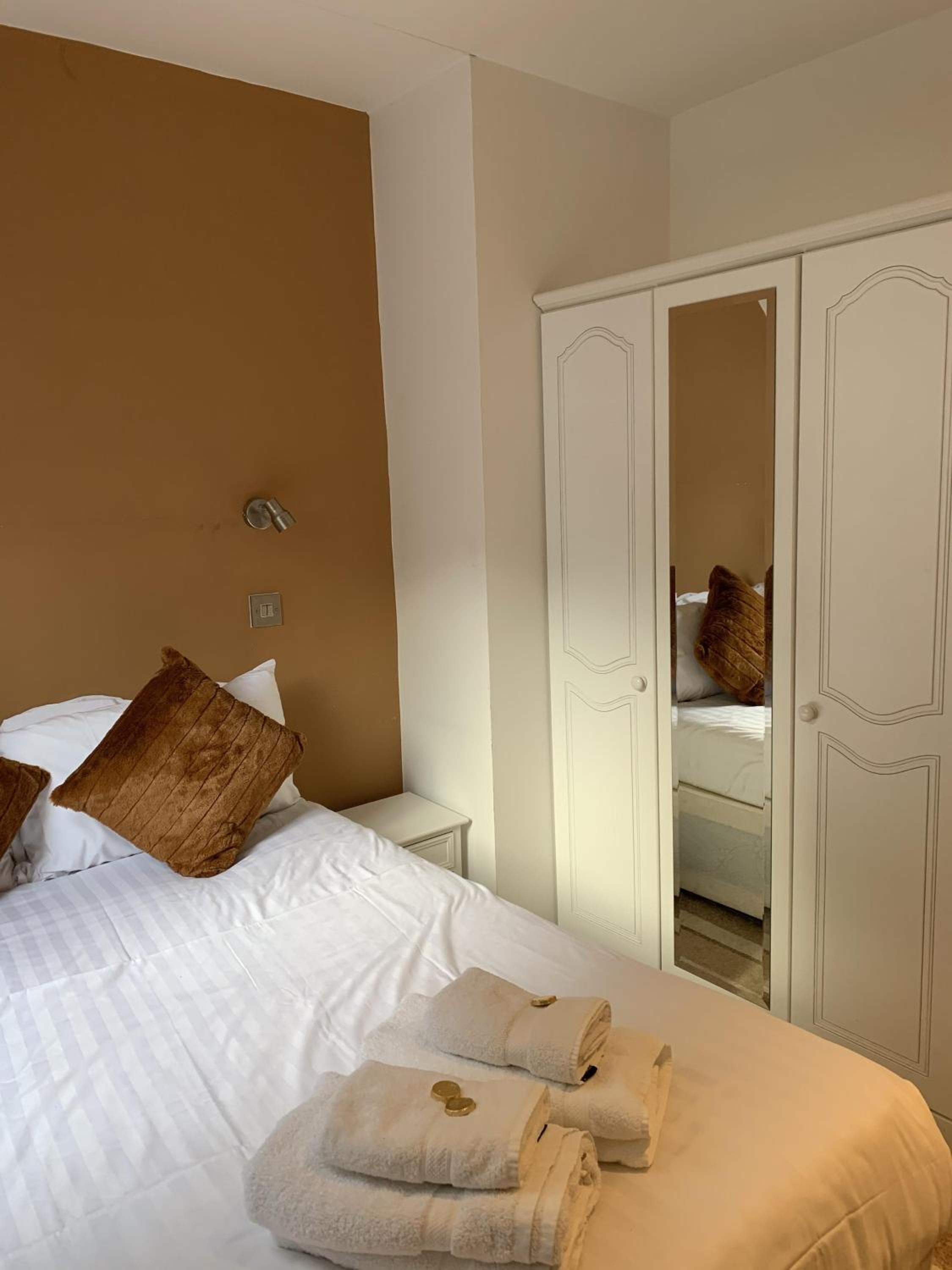 High Tor Hotel