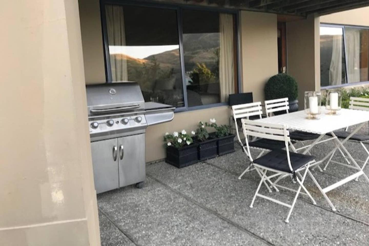 139 On Peninsula - The ideal retreat 2 Bedroom Apartment view 2