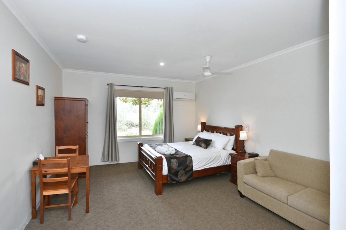 Inglewood Motel and Caravan Park Victoria
