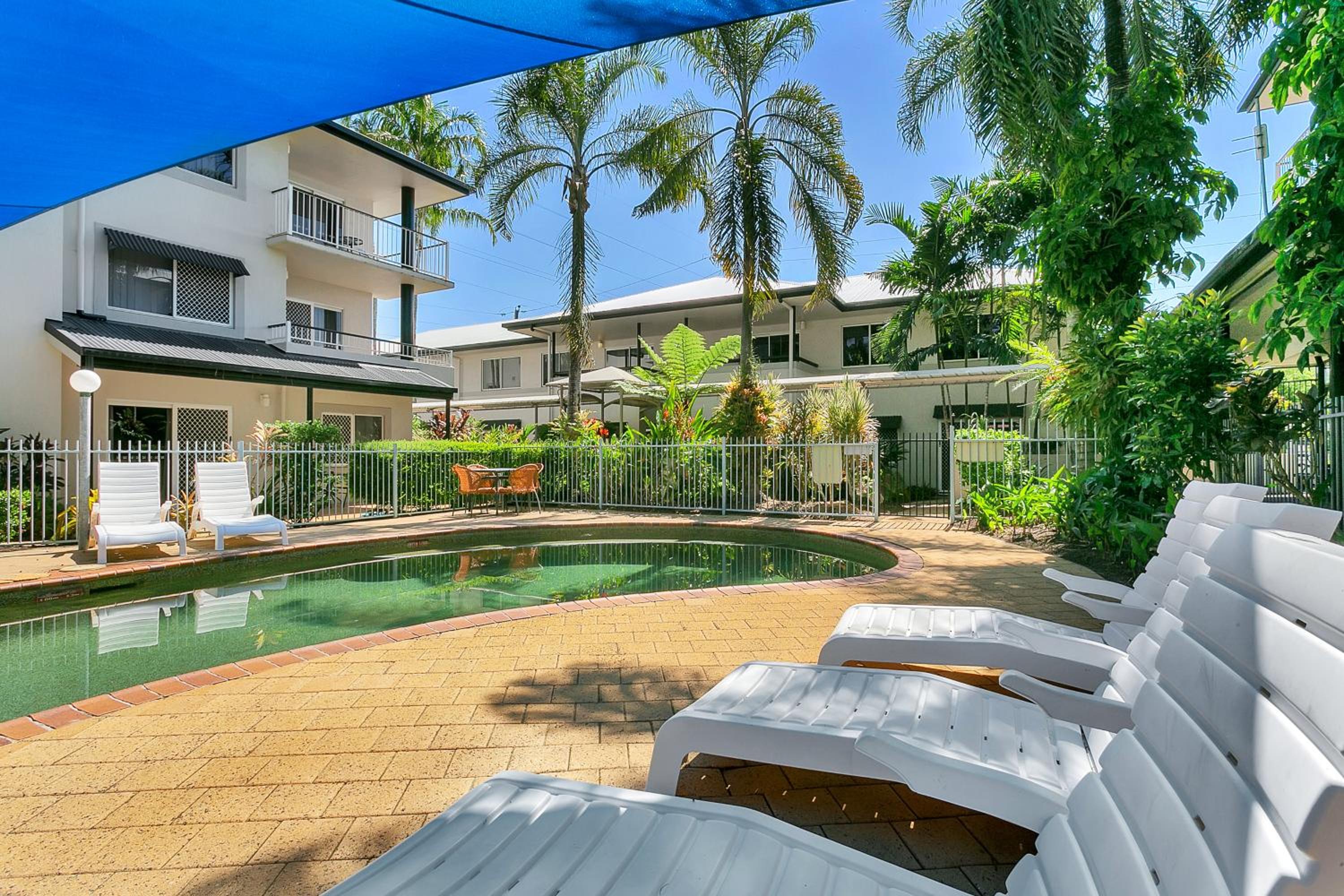Cairns Reef Apartments & Motel - Image 3